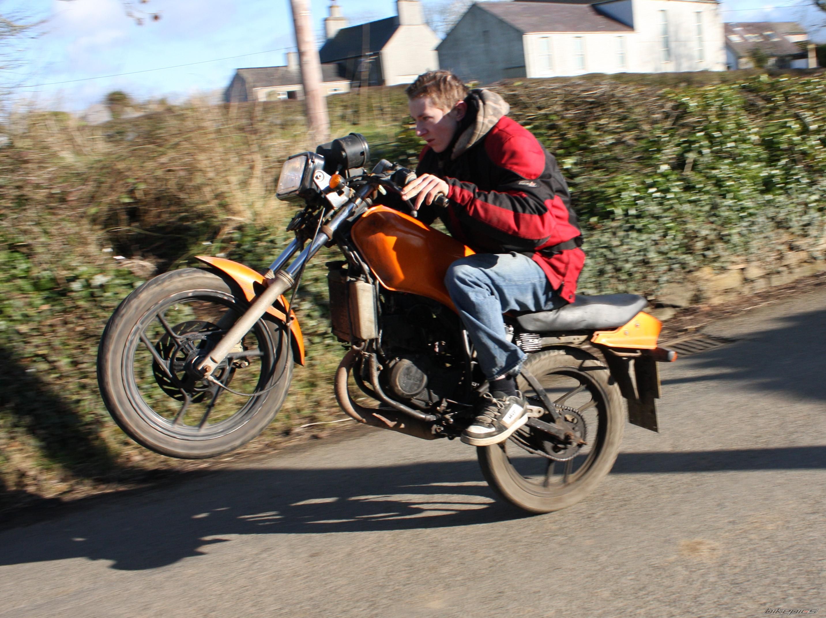 1984 YAMAHA RD 125 | Picture 1617052 motorcycle photo