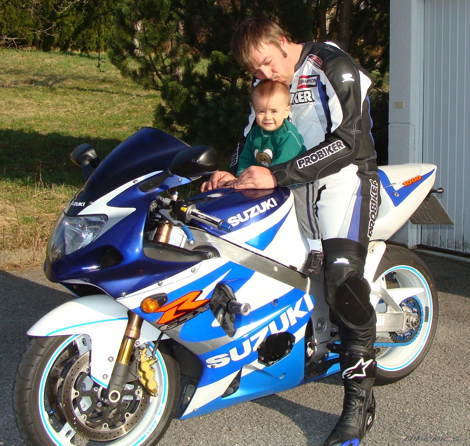 2001 SUZUKI GSX R 1000 | Picture 1620321 motorcycle photo