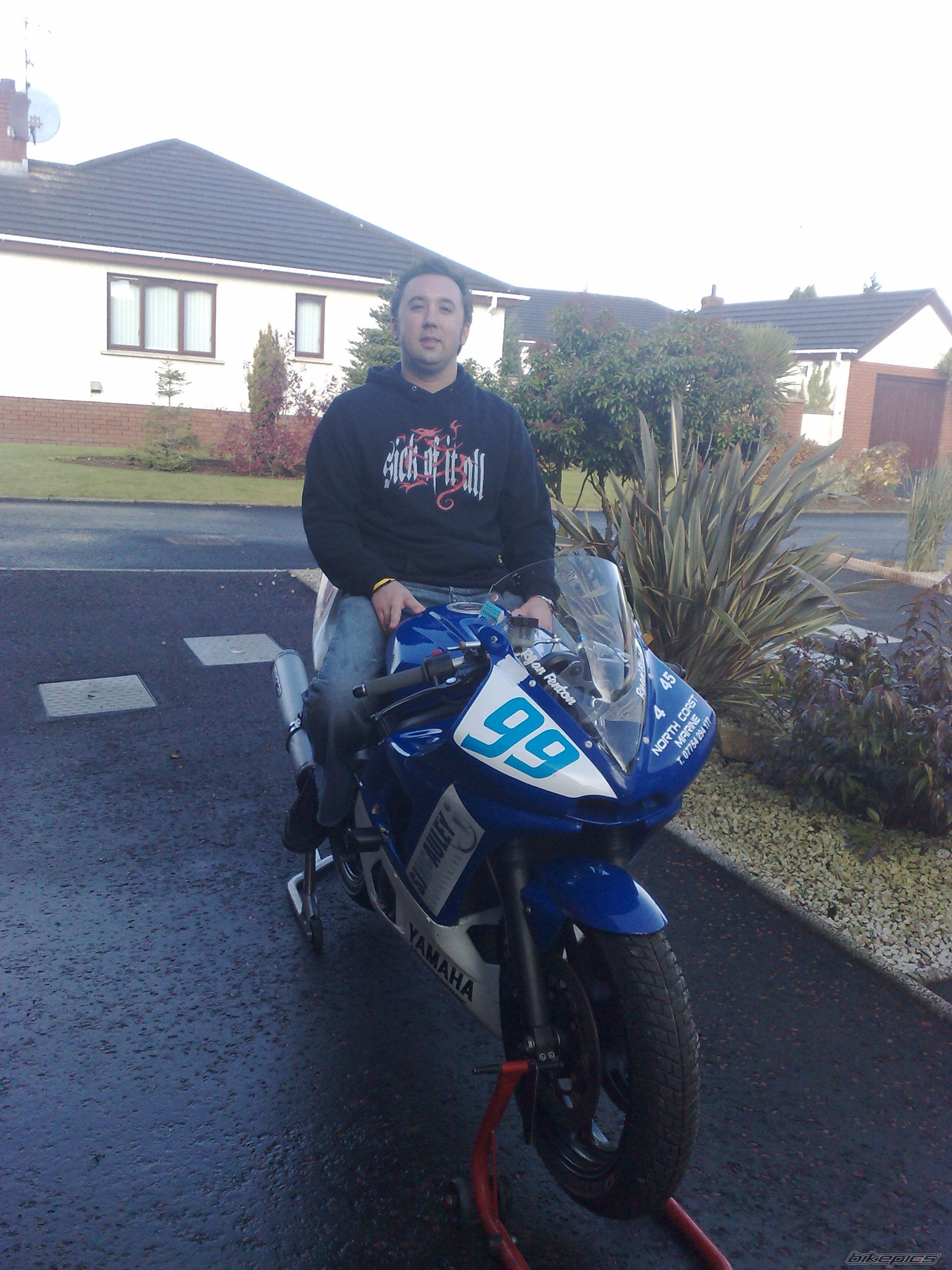 2004 YAMAHA YZF R6 | Picture 1621919 motorcycle photo