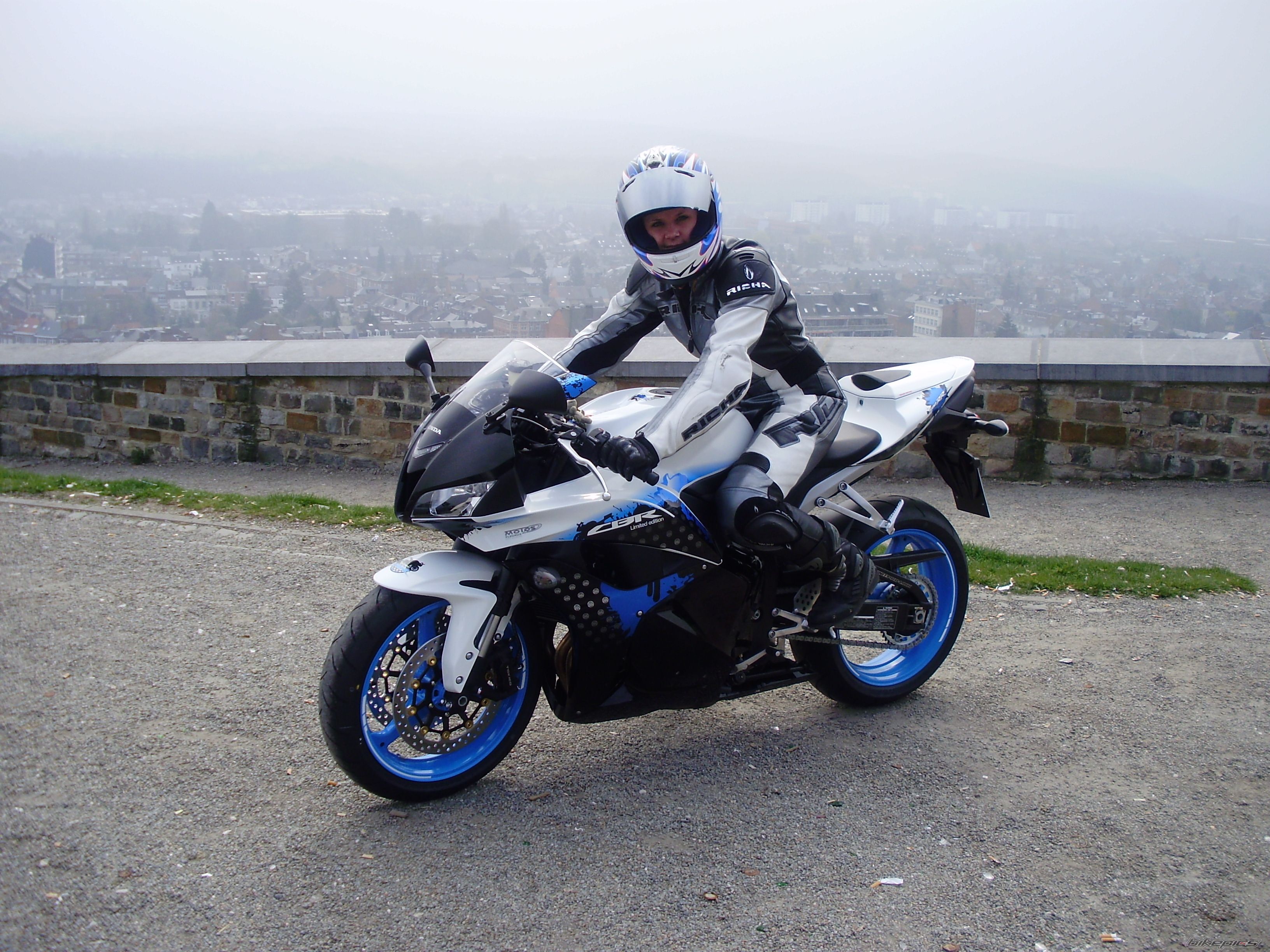 2009 HONDA CBR 600 RR | Picture 1622370 motorcycle photo