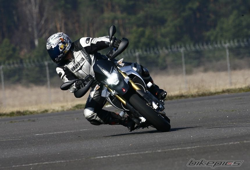 2009 APRILIA SMV 750 DORSODURO | Picture 1626071 motorcycle photo