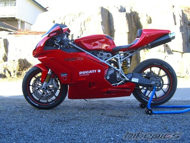 2004 DUCATI 749S | Picture 1628505 motorcycle photo