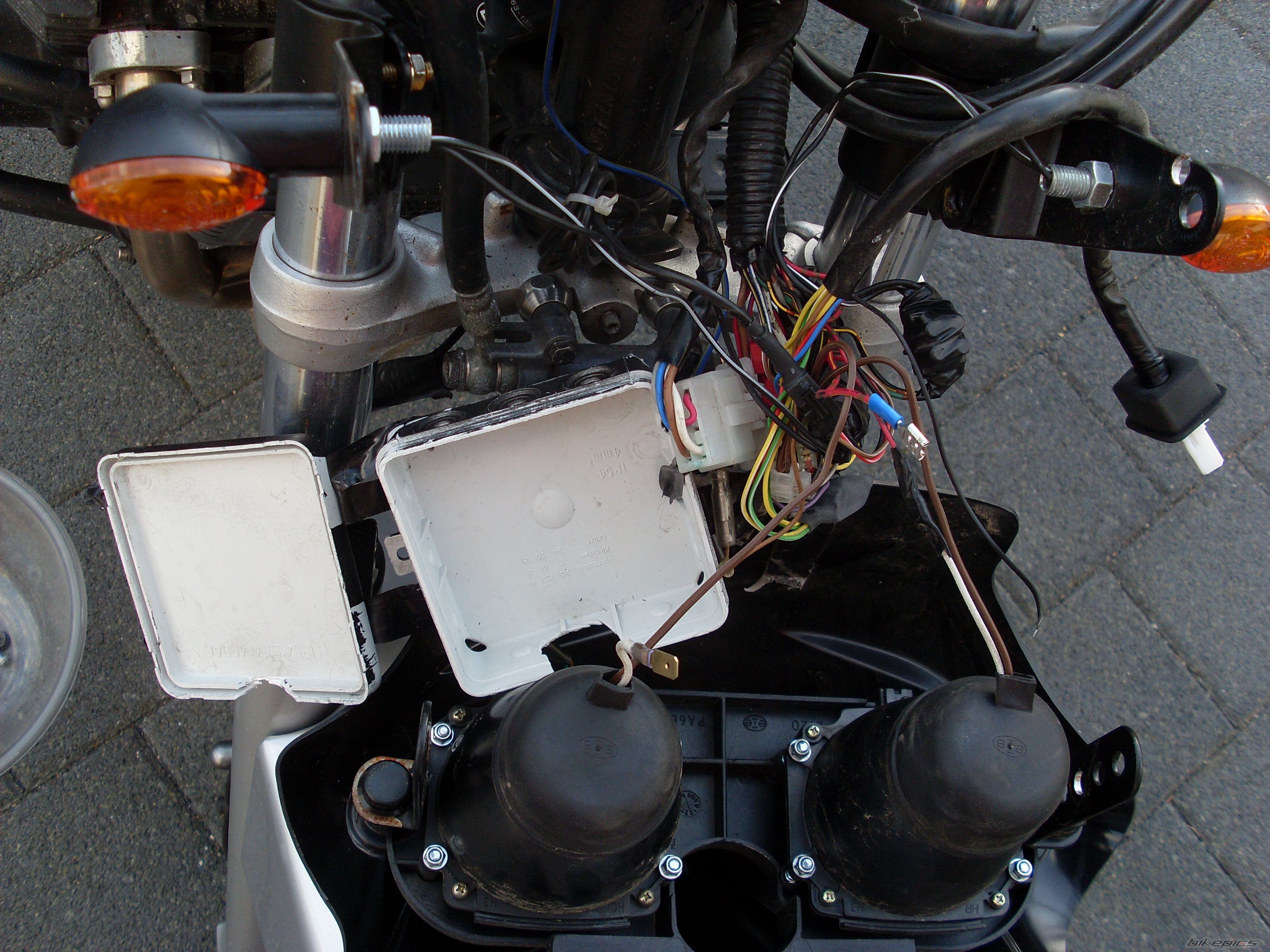 2002 KAWASAKI ZR 7 | Picture 1628744 motorcycle photo