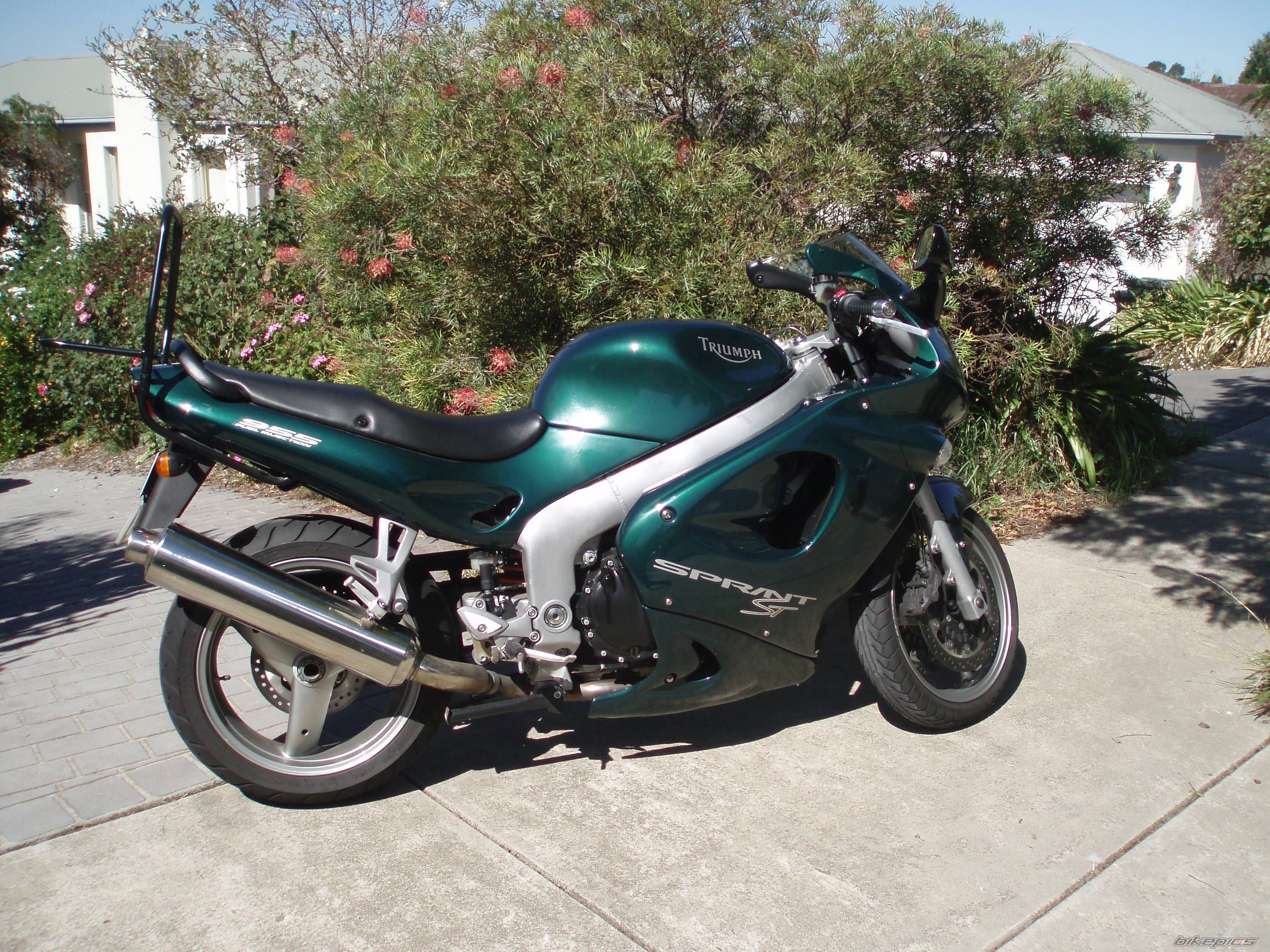 2001 TRIUMPH SPRINT ST | Picture 1630467 motorcycle photo