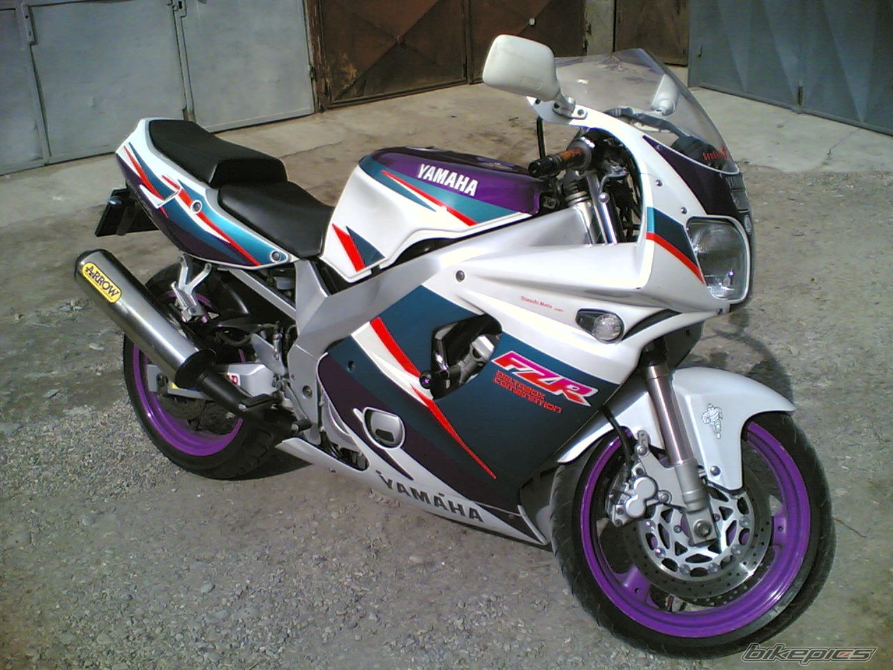 1994 YAMAHA FZR 600 | Picture 1633930 motorcycle photo
