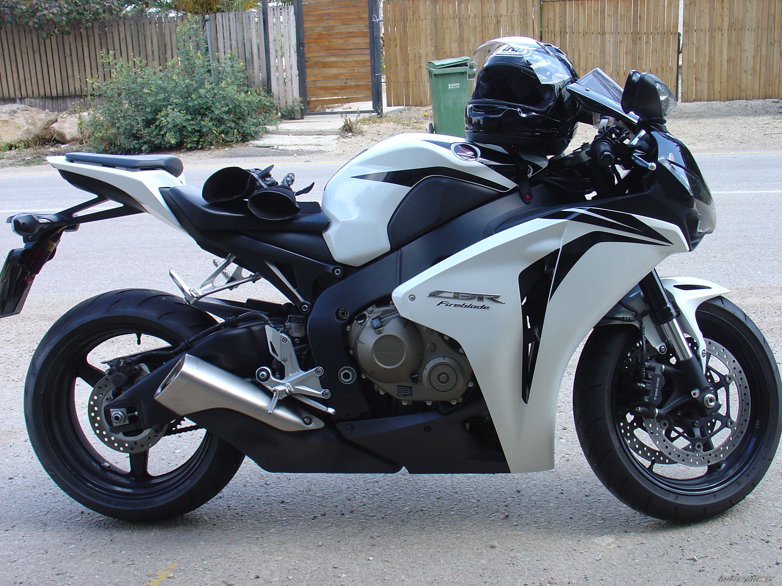 2008 HONDA CBR 1000  RR | Picture 1635212 motorcycle photo