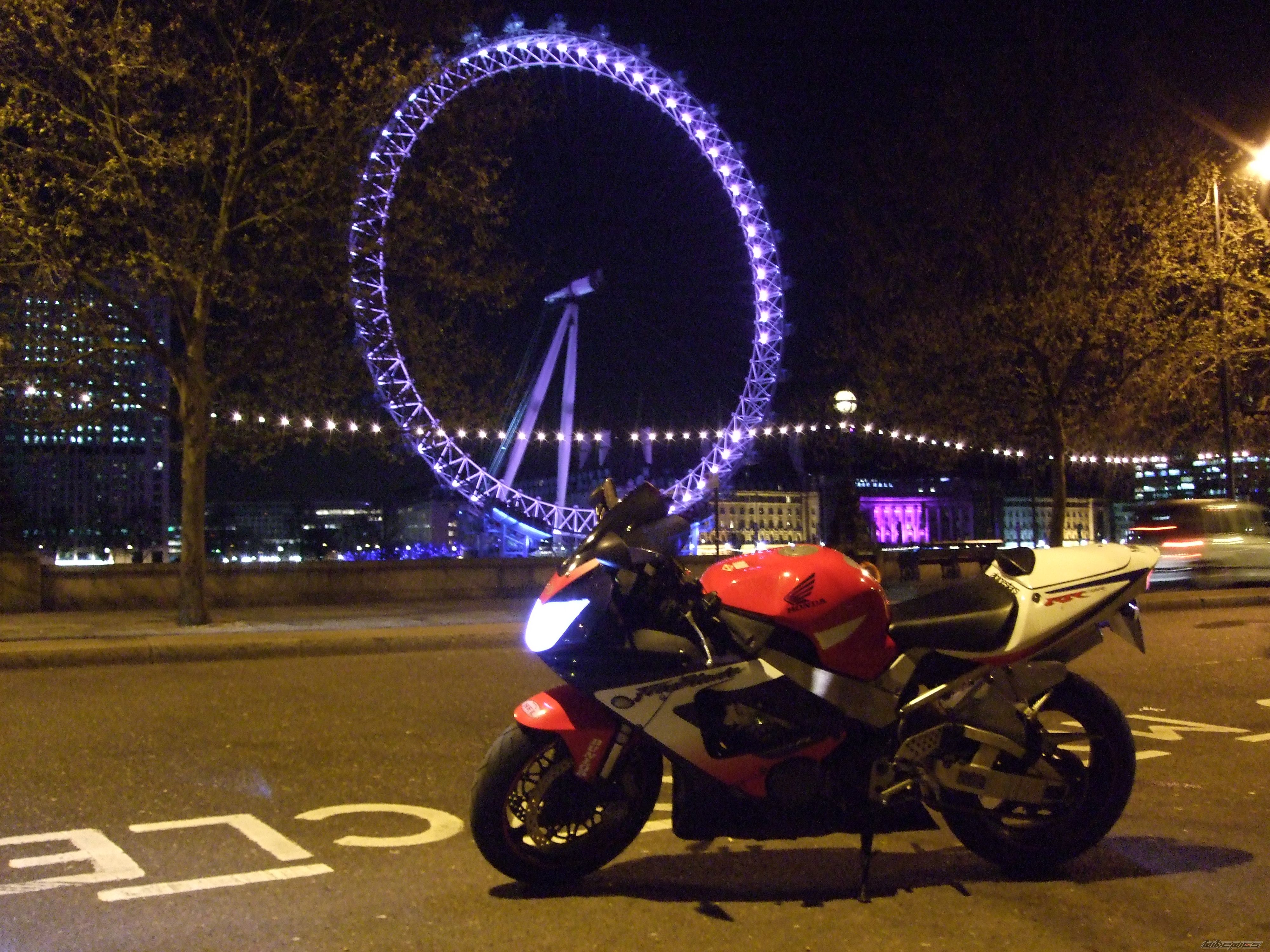 2001 HONDA CBR 900 | Picture 1635303 motorcycle photo