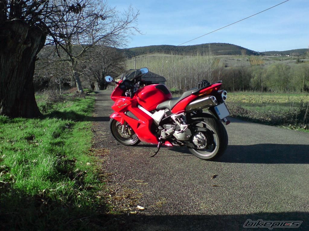 2005 HONDA VFR 800 | Picture 1635920 motorcycle photo