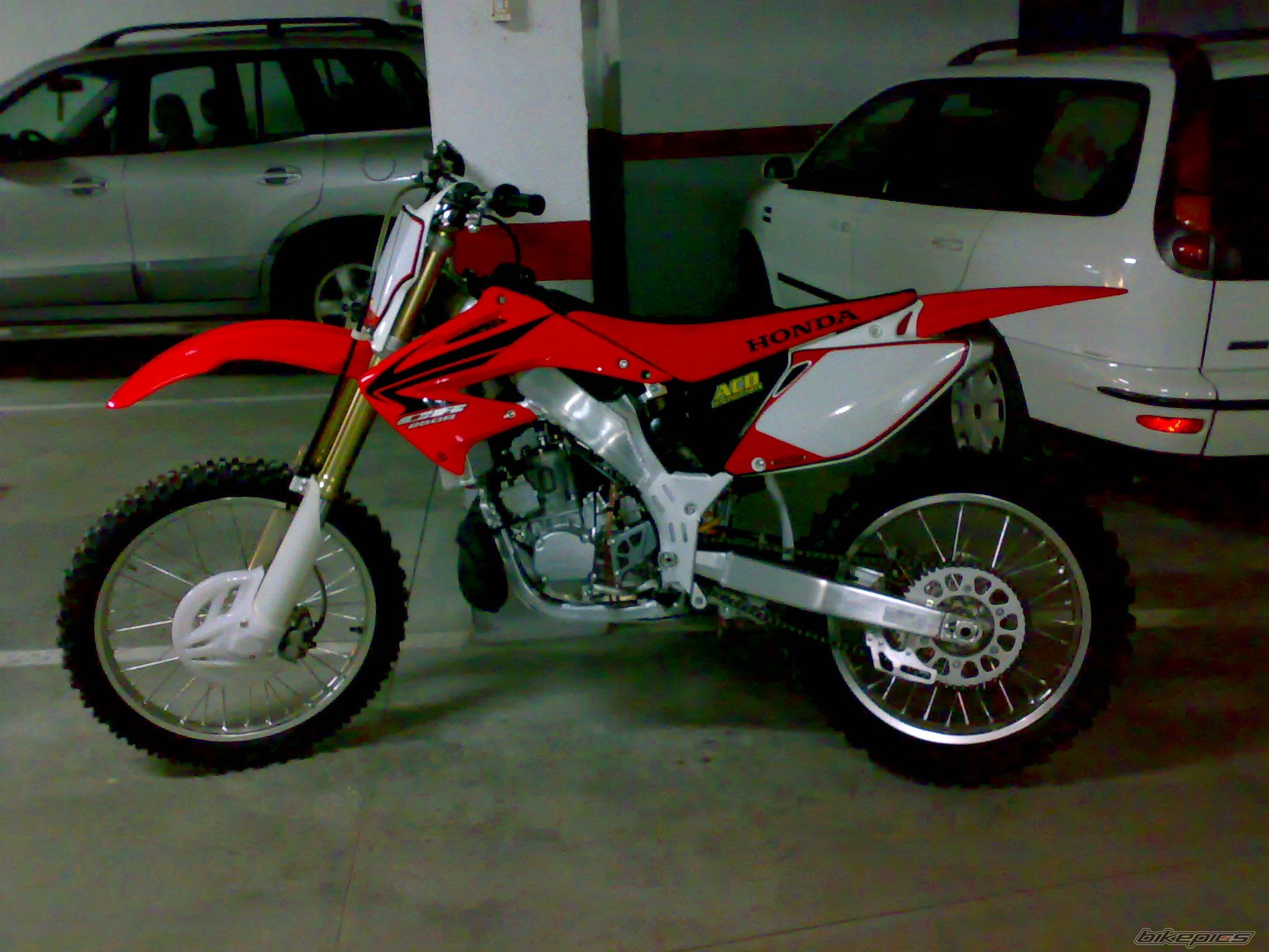 2009 HONDA CR 250 | Picture 1637233 motorcycle photo