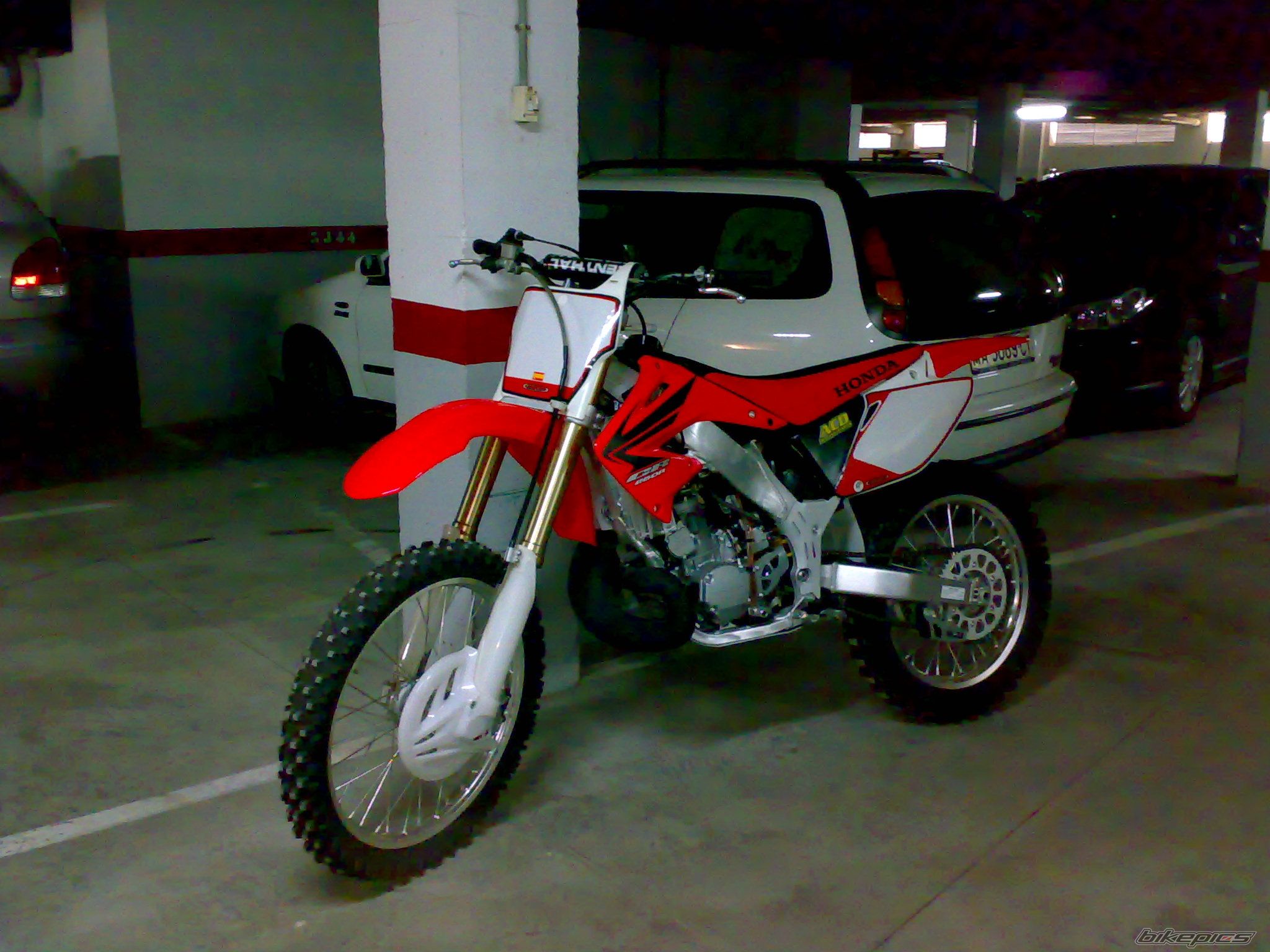2009 HONDA CR 250 | Picture 1637234 motorcycle photo