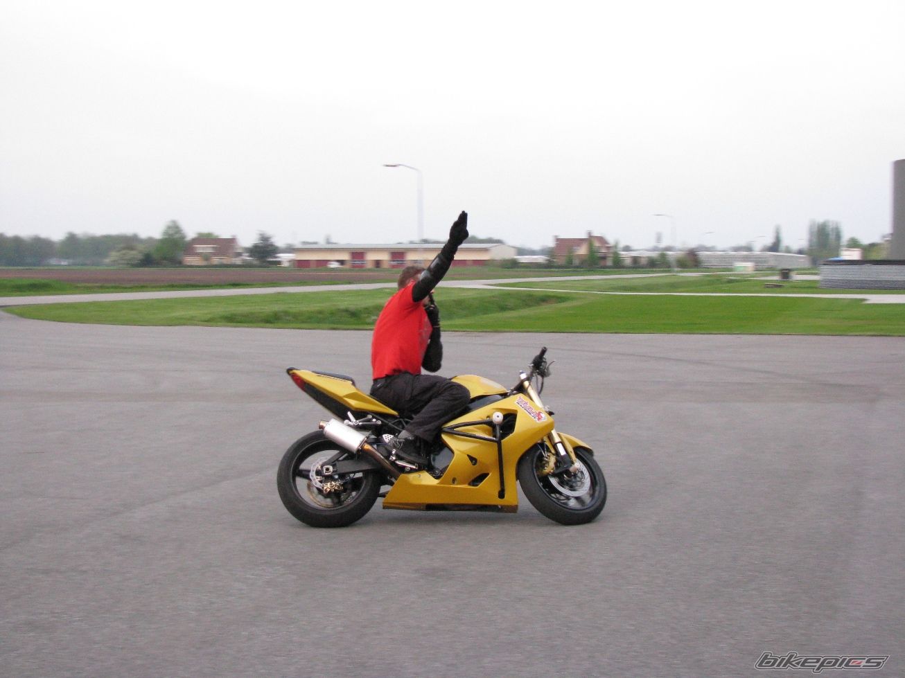 2004 SUZUKI GSX R 600 | Picture 1637676 motorcycle photo