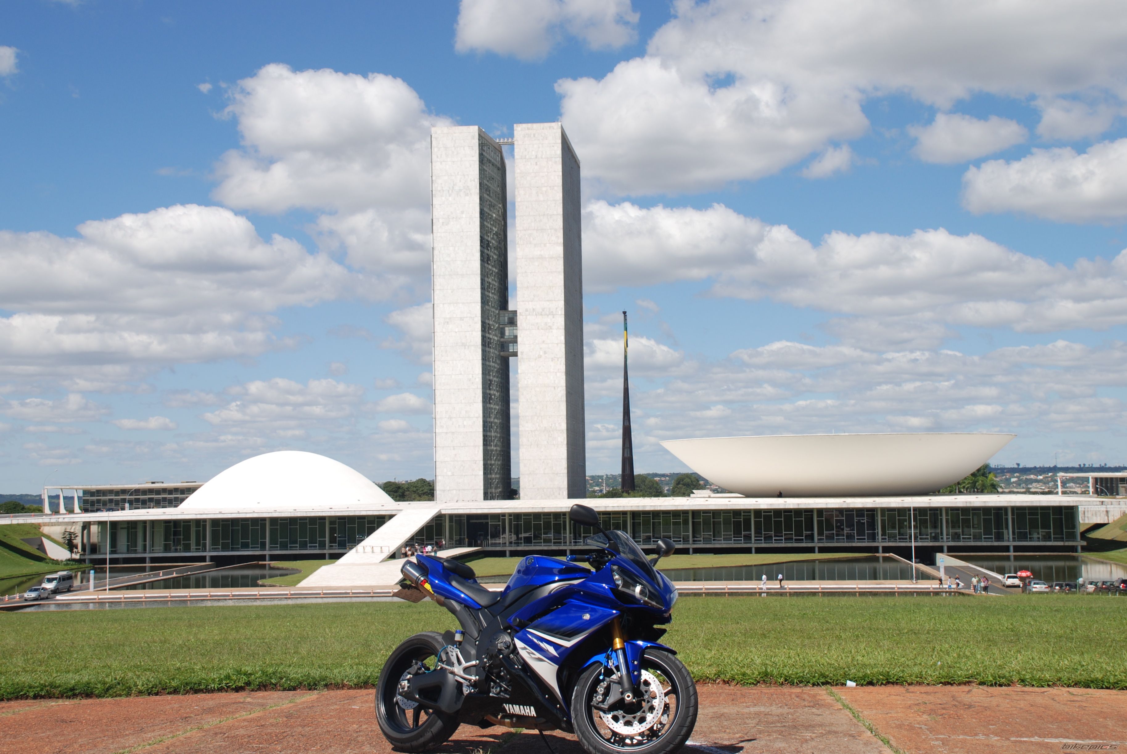2008 YAMAHA YZF R1 | Picture 1639824 motorcycle photo
