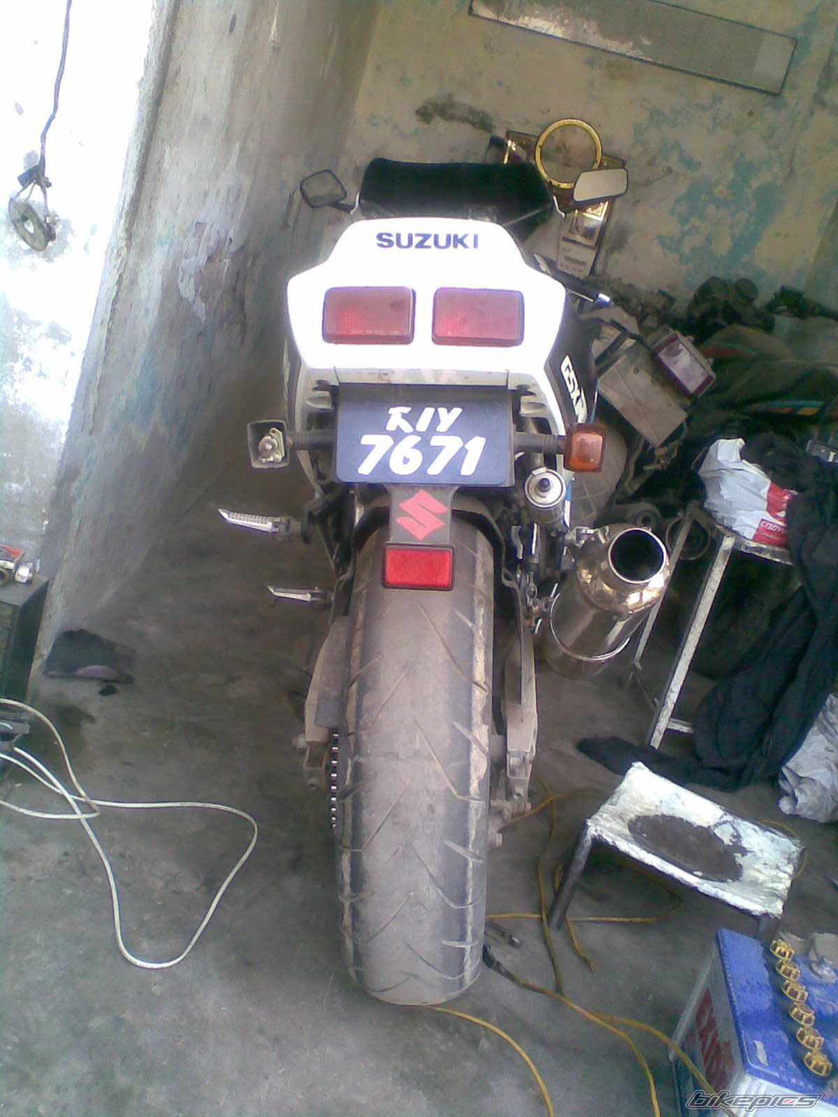 1988 SUZUKI GSX R 400 | Picture 1643448 motorcycle photo