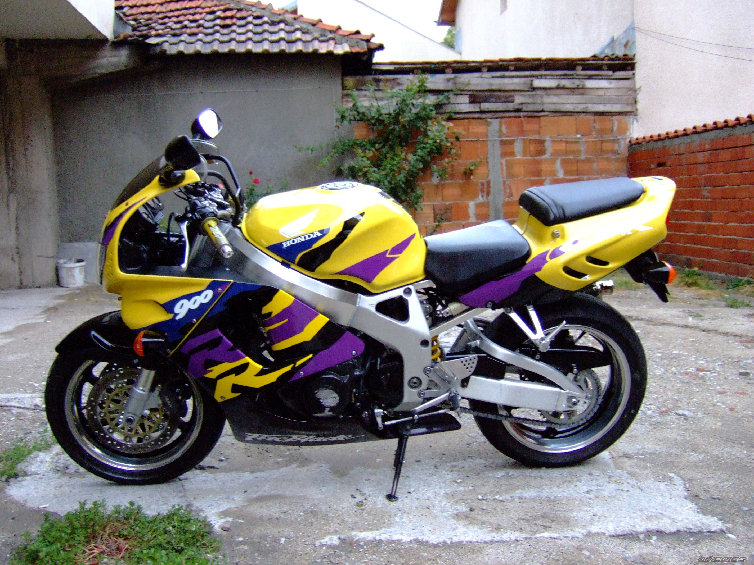 2005 HONDA CBR 1000  RR | Picture 1643898 motorcycle photo