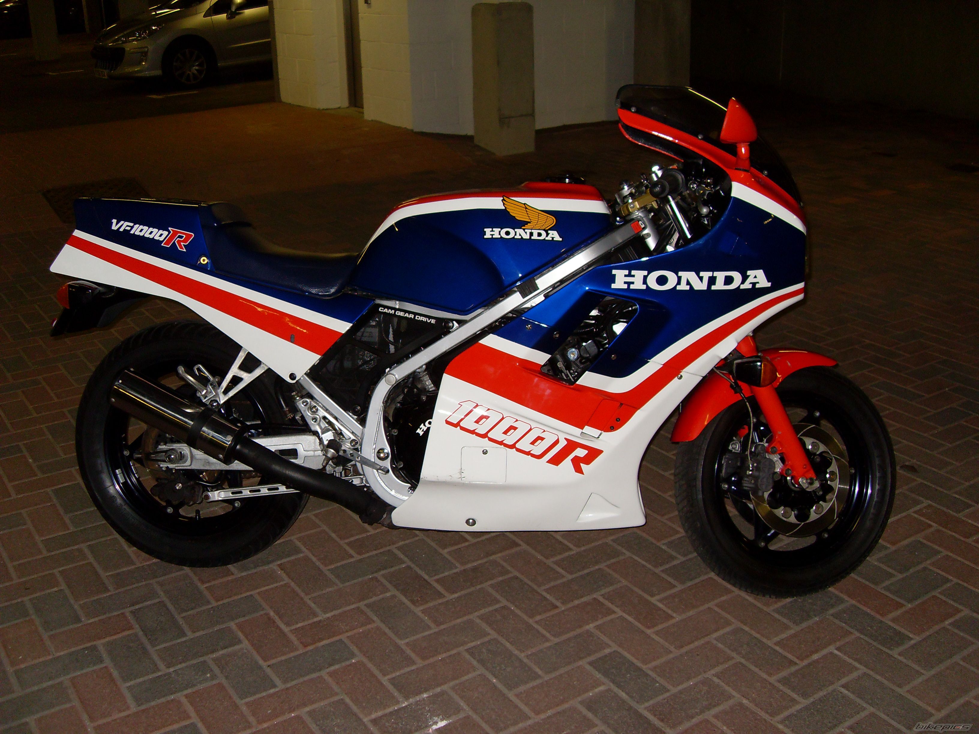 1986 HONDA VF1000R | Picture 1645613 motorcycle photo