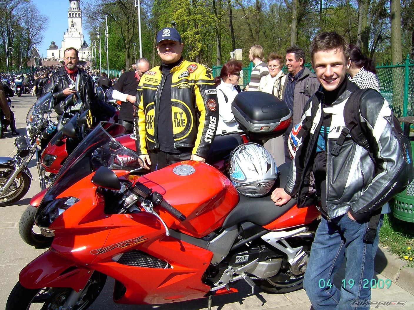 2002 HONDA VFR 800 | Picture 1650231 motorcycle photo