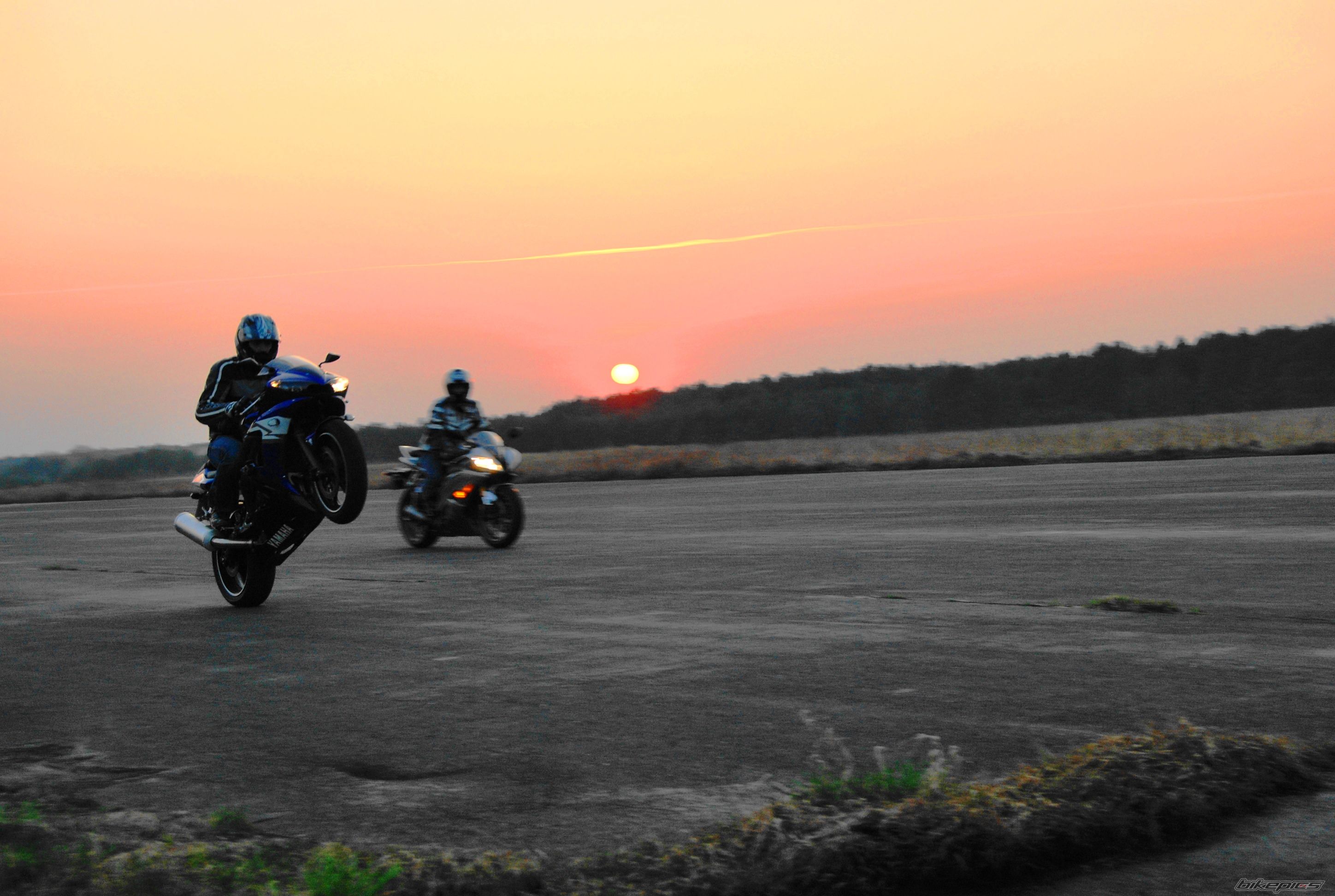 2004 YAMAHA YZF R6 | Picture 1650845 motorcycle photo