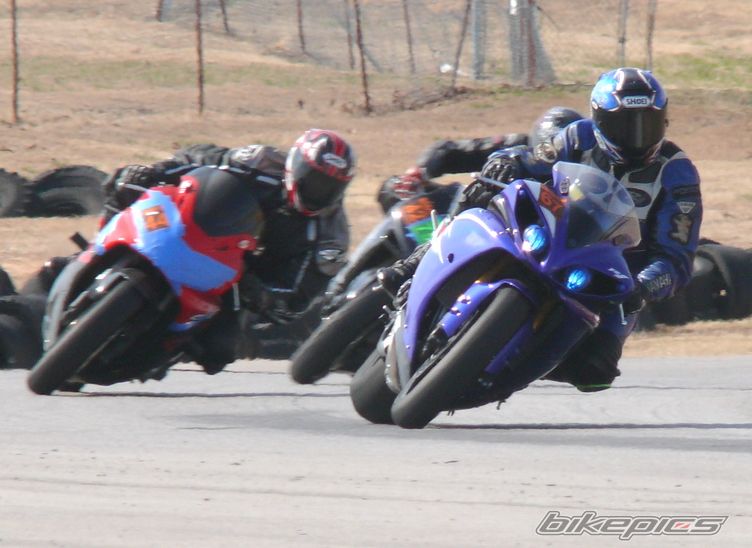 2009 YAMAHA YZF R1 | Picture 1651901 motorcycle photo