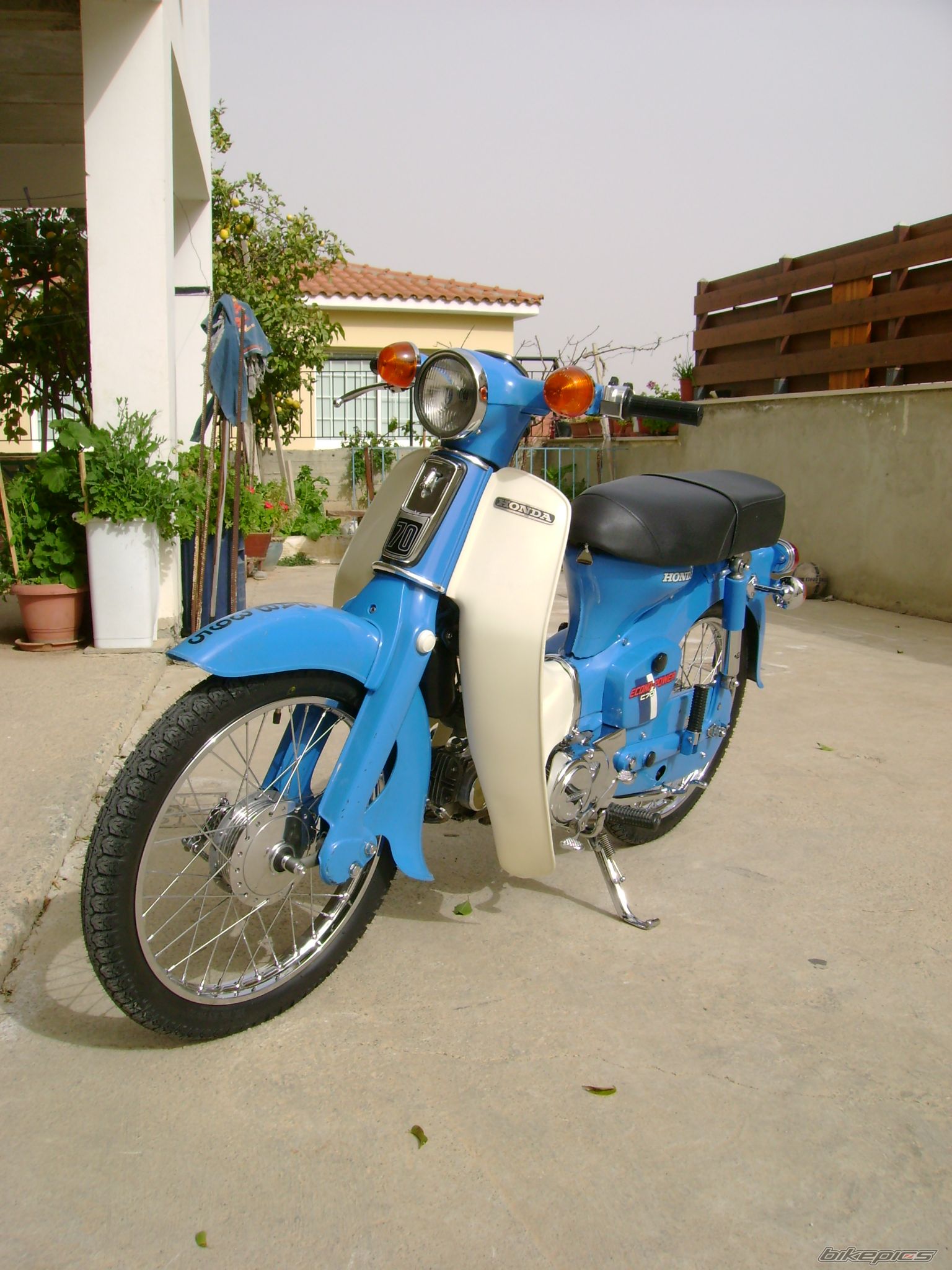 2010 HONDA C 70 | Picture 1651923 motorcycle photo
