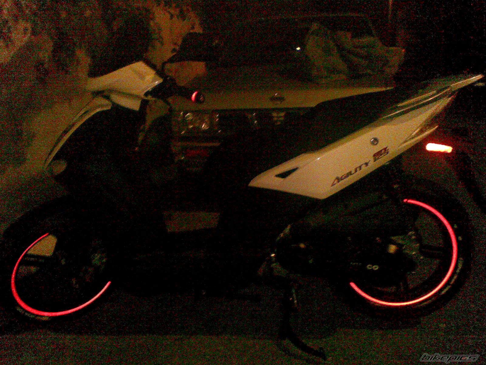 2009 KYMCO SUPER 8 | Picture 1653434 motorcycle photo