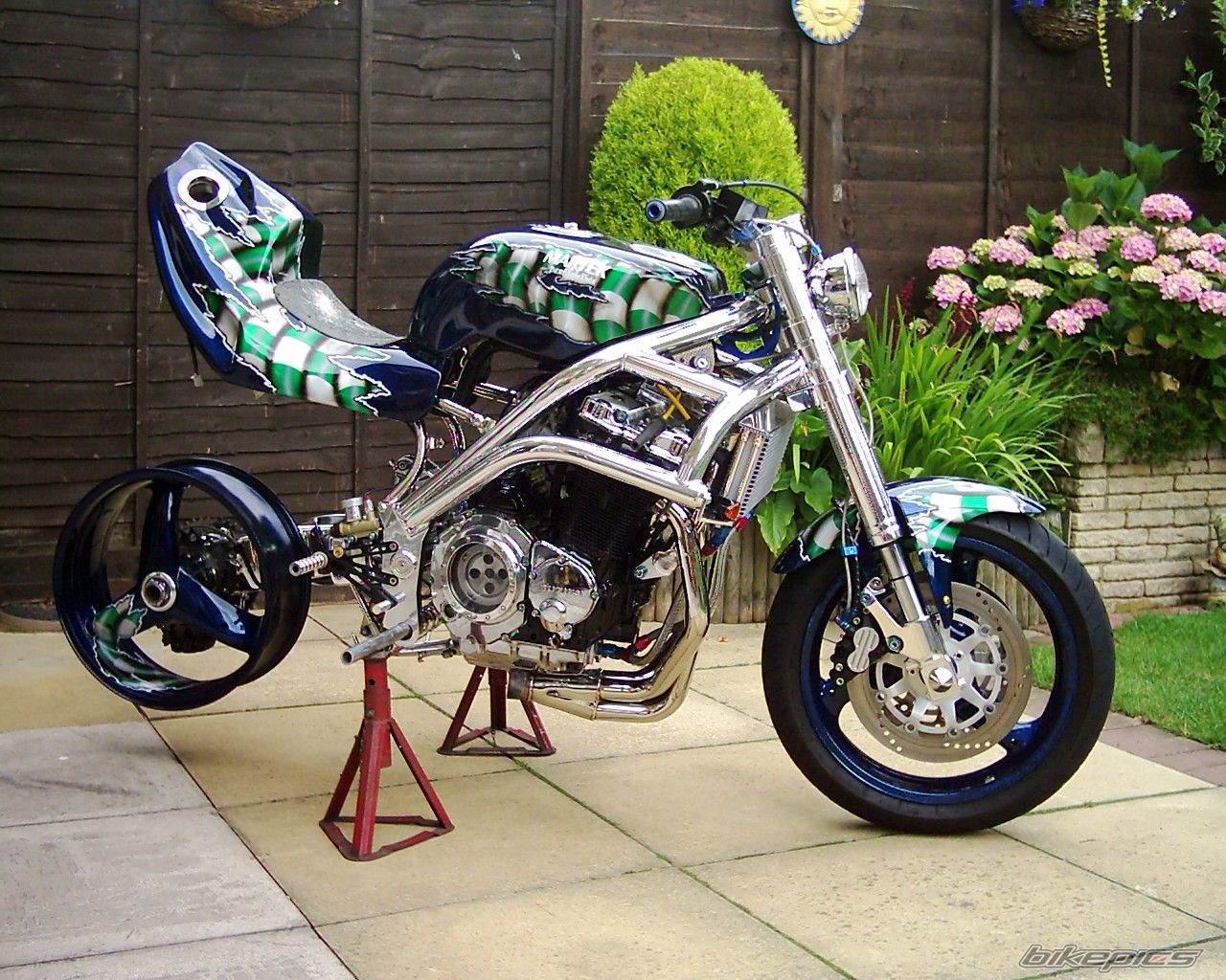 1996 SUZUKI STREET FIGHTER | Picture 1654165 motorcycle photo