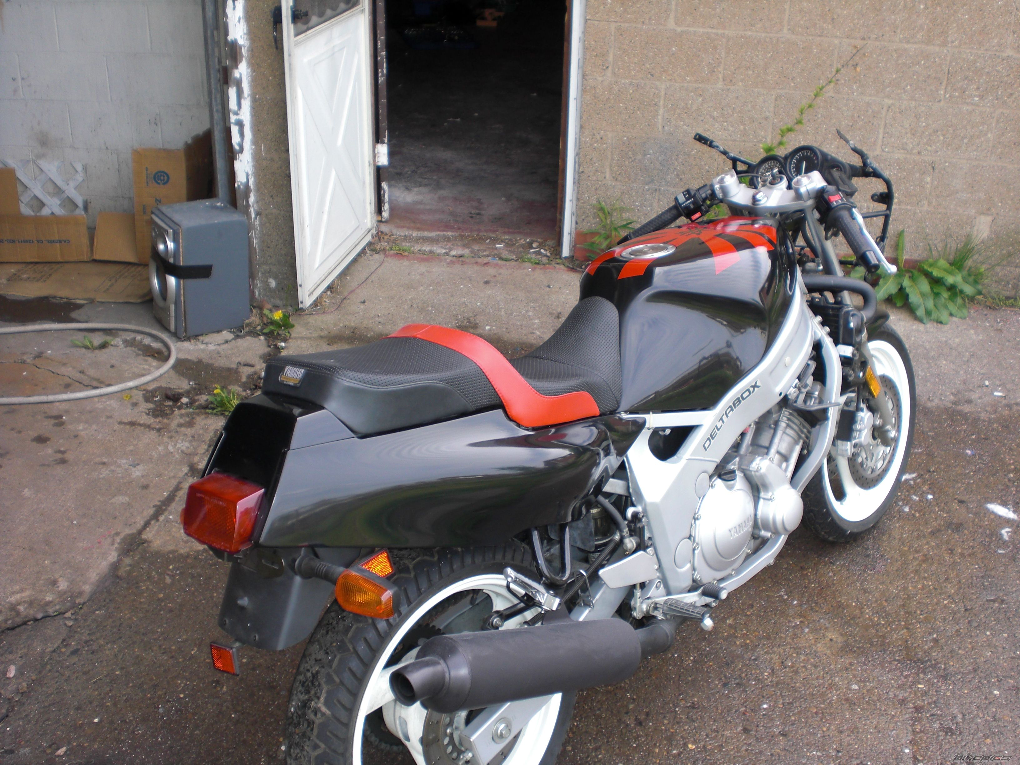 1990 YAMAHA FZR 600 | Picture 1654573 motorcycle photo