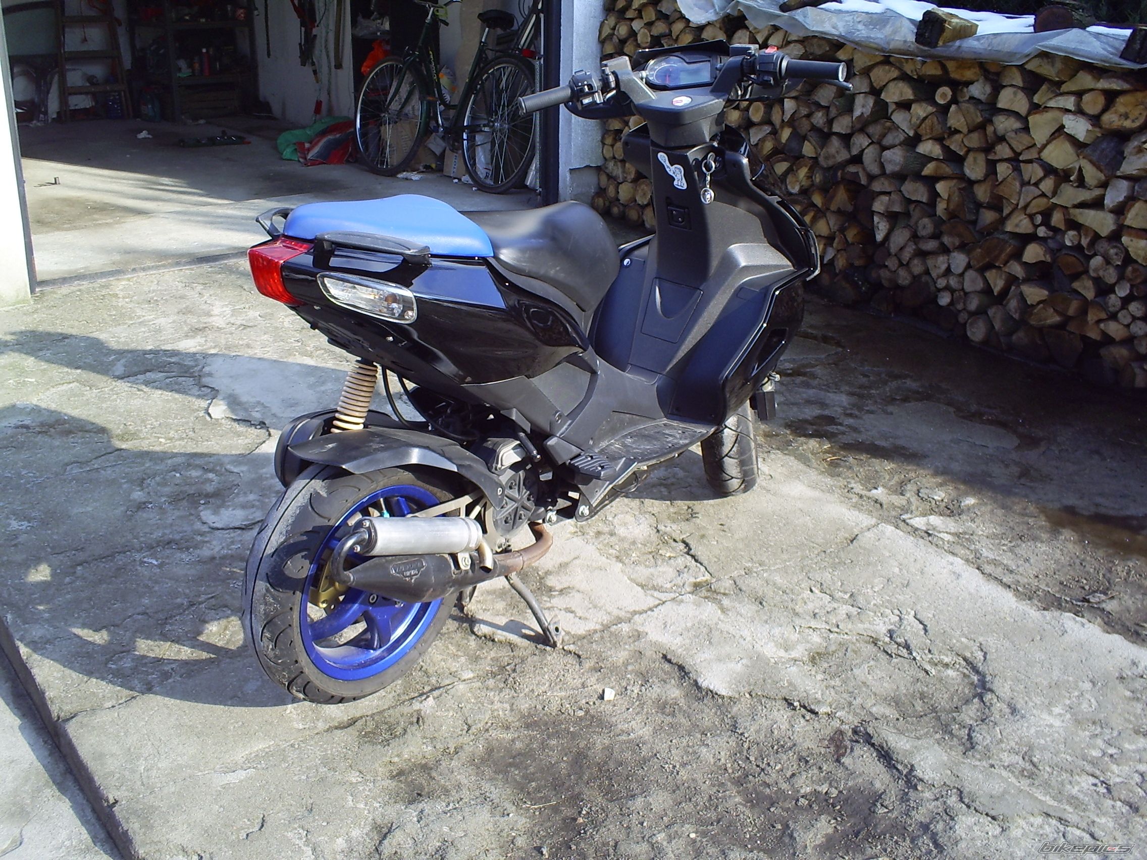 2006 APRILIA SR 50 | Picture 1655924 motorcycle photo
