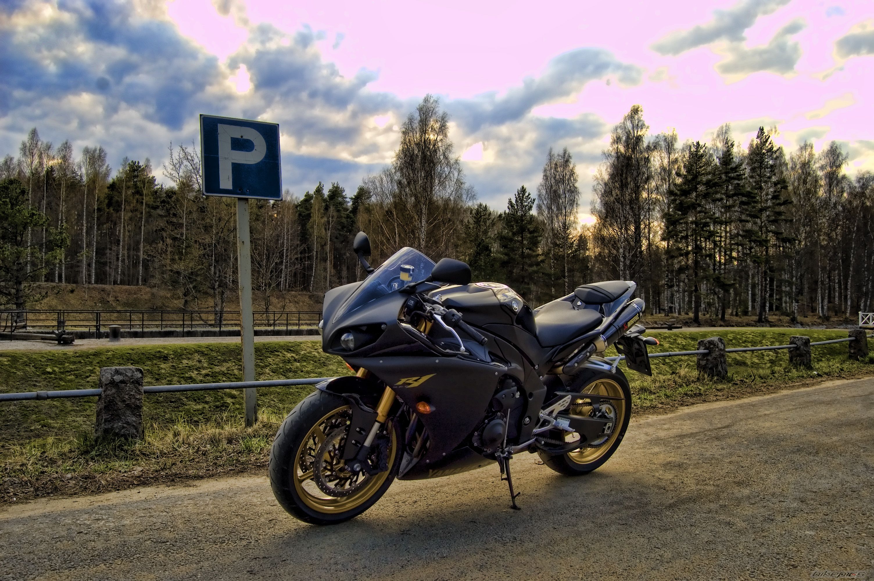 2009 YAMAHA YZF R1 | Picture 1657008 motorcycle photo