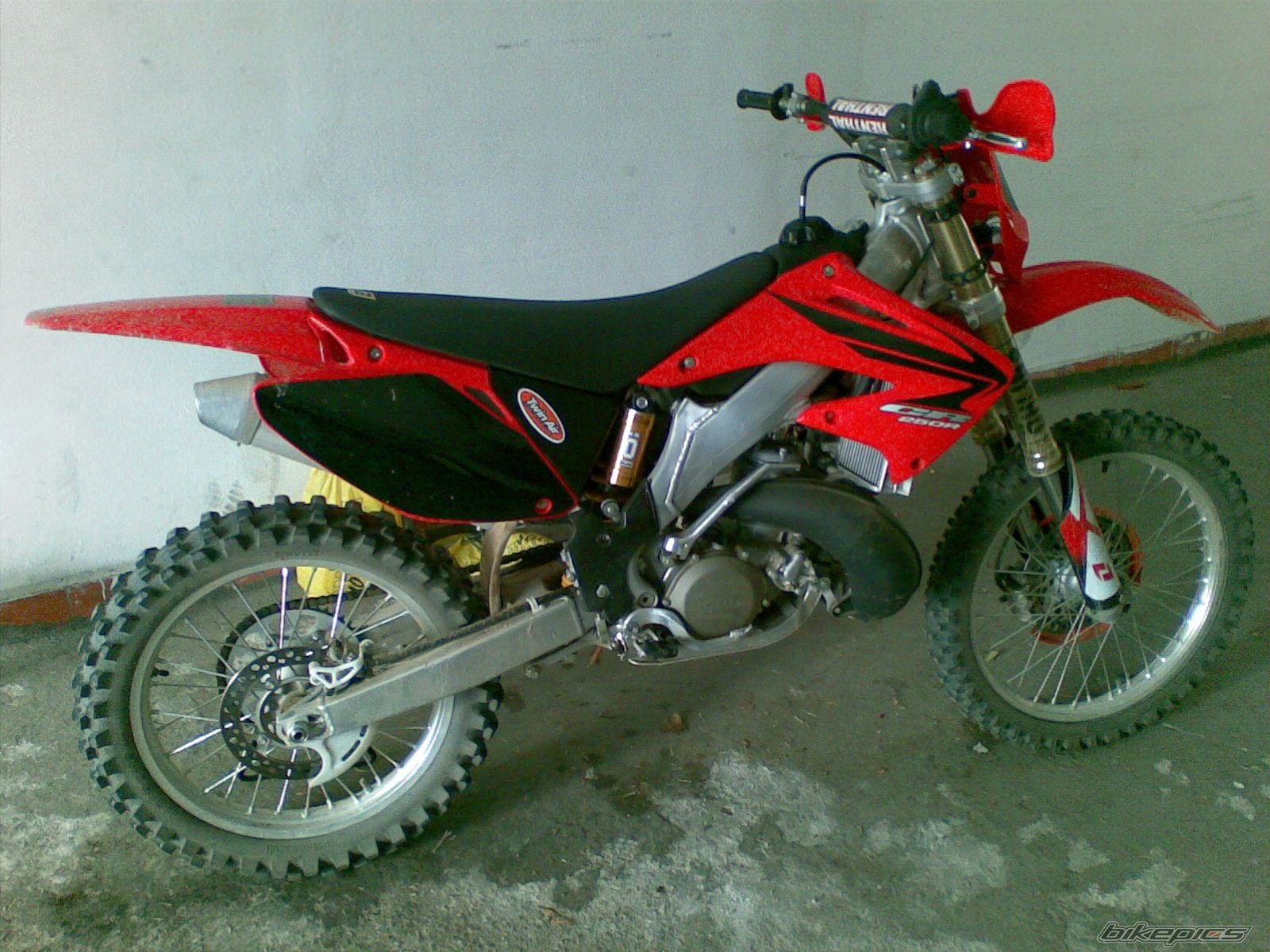 2009 HONDA CR 250 | Picture 1658519 motorcycle photo