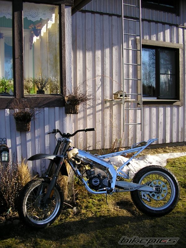 2004 DERBI SENDA DRD SM 50 | Picture 1659104 motorcycle photo