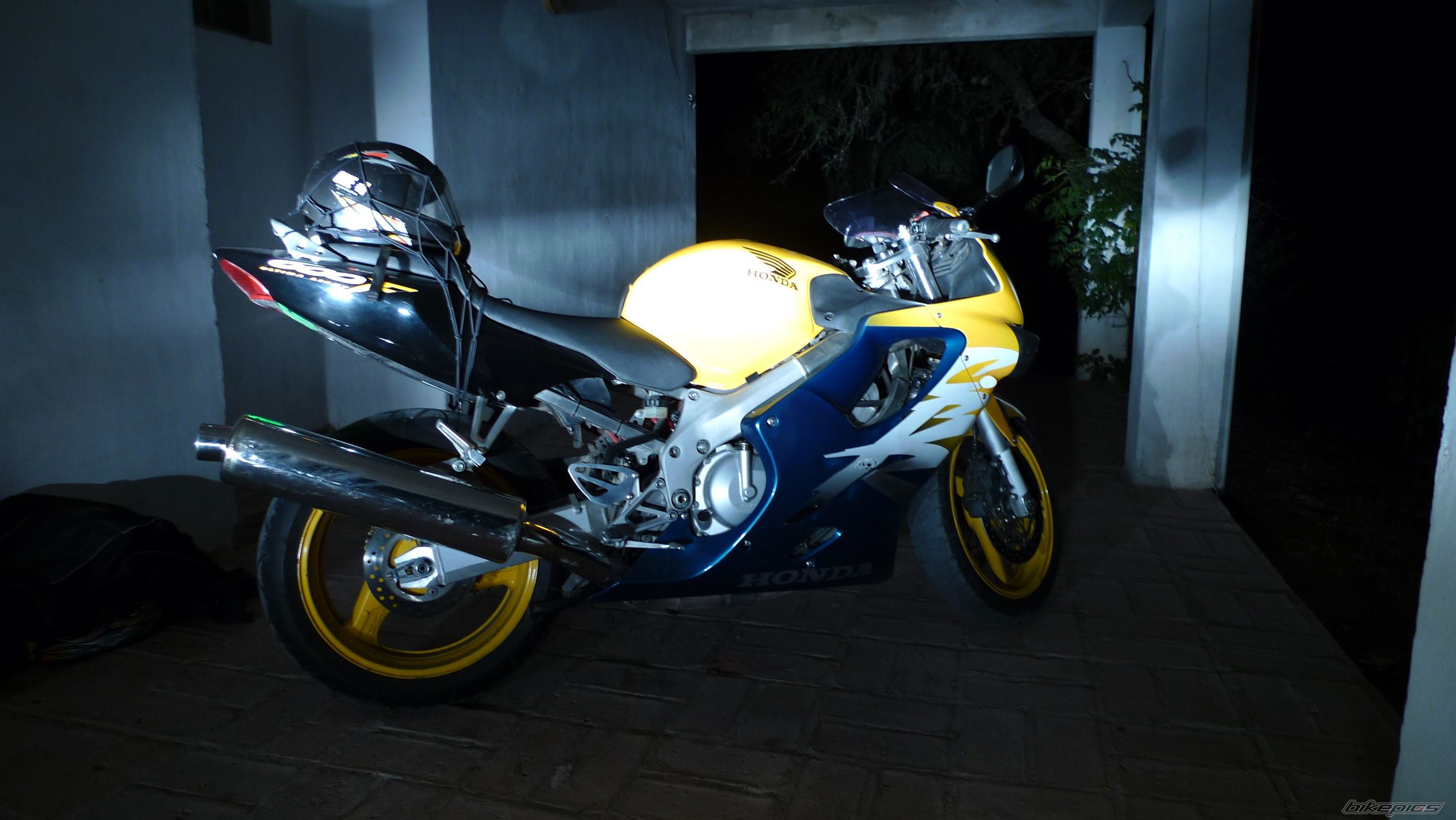1999 HONDA CBR 600 | Picture 1659890 motorcycle photo