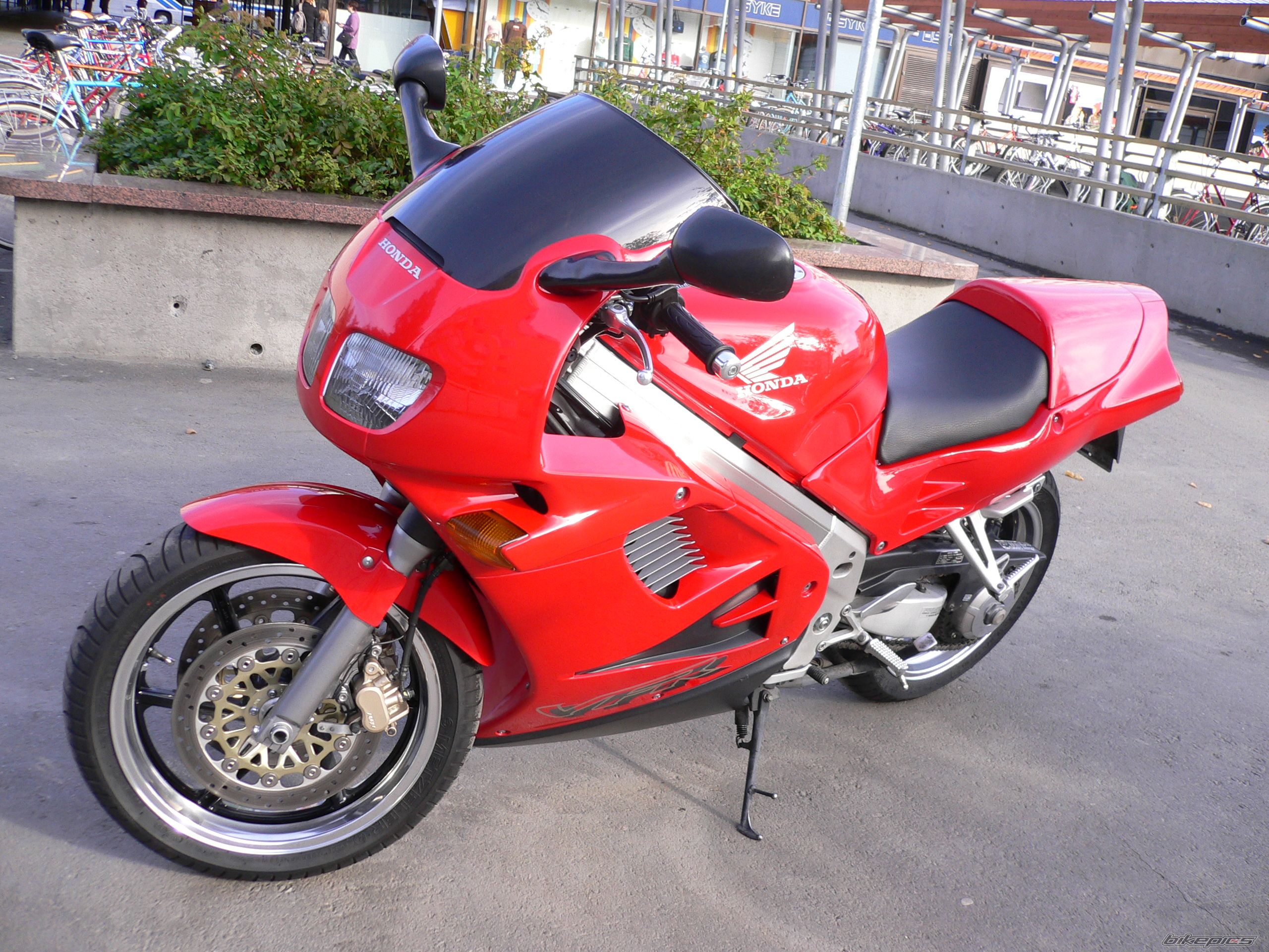 1996 HONDA VFR 750 | Picture 1660287 motorcycle photo