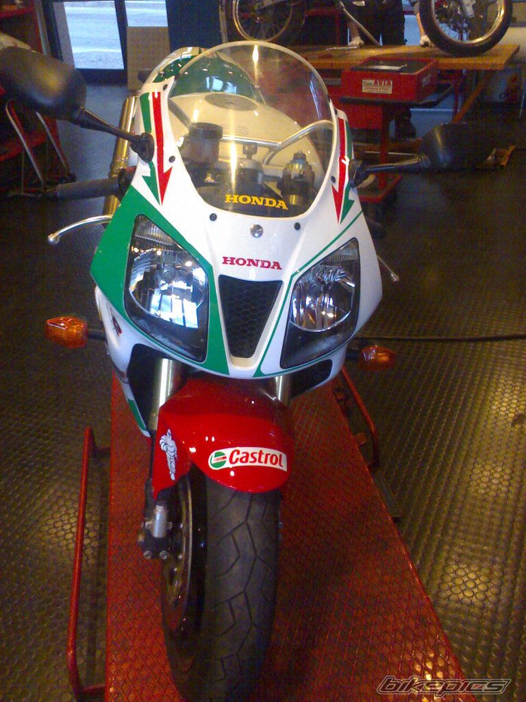 2004 HONDA VTR 1000 SP2 | Picture 1663767 motorcycle photo