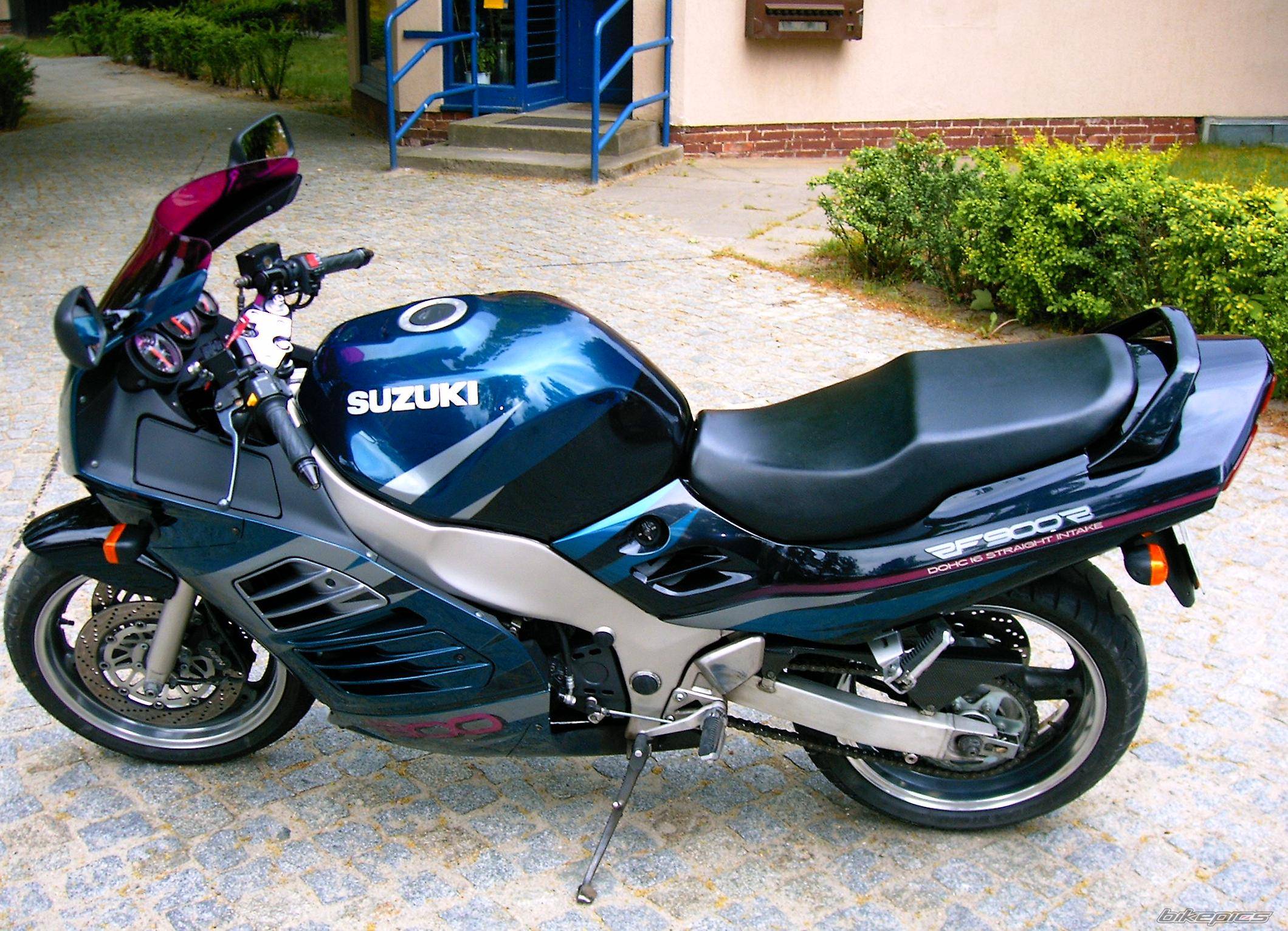 1996 SUZUKI RF 900 | Picture 166479 motorcycle photo
