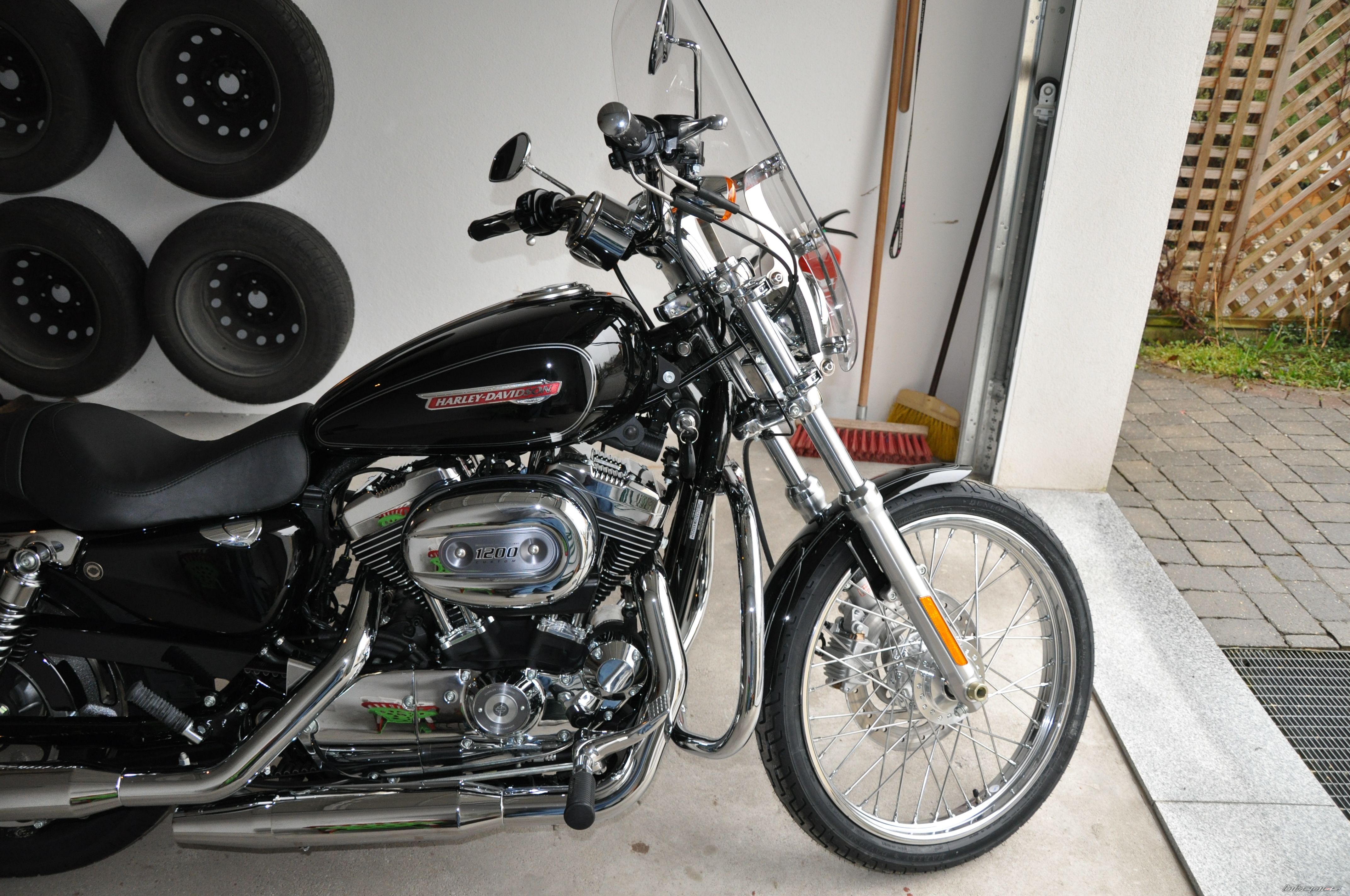 2009 HARLEY DAVIDSON XL 1200 C | Picture 1666830 motorcycle photo