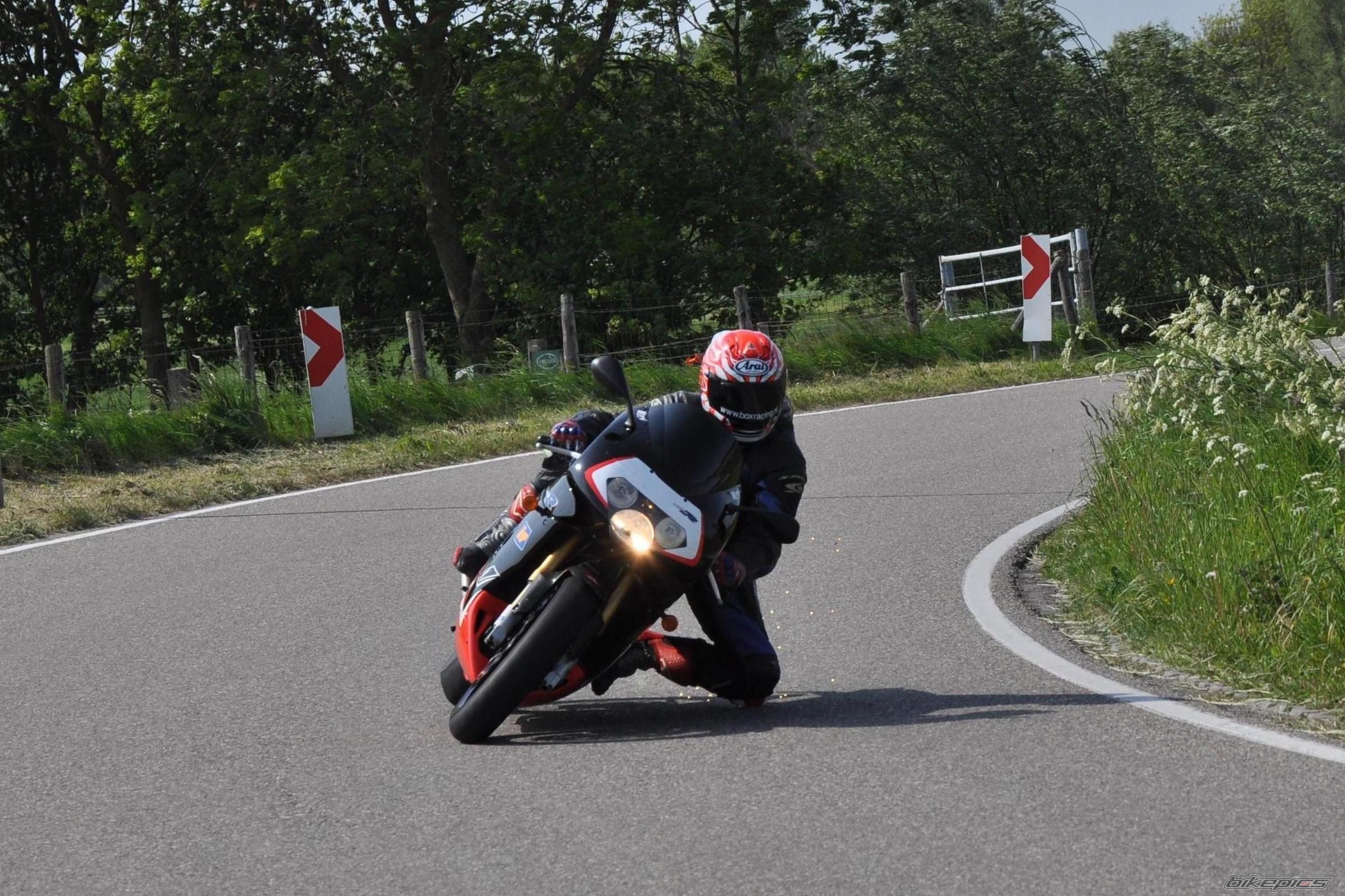 2000 APRILIA RSV 1000R MILLE | Picture 1666893 motorcycle photo