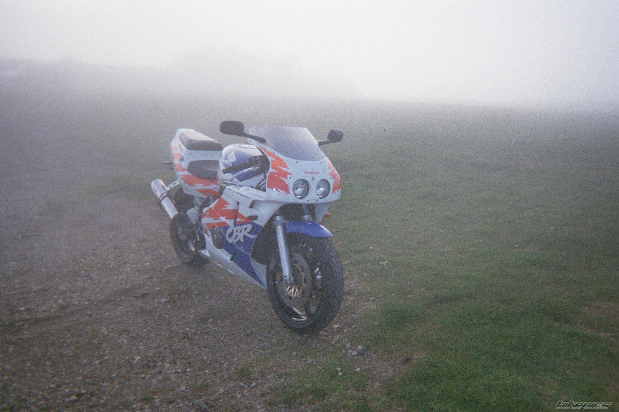 1994 HONDA CBR 400 | Picture 166915 motorcycle photo