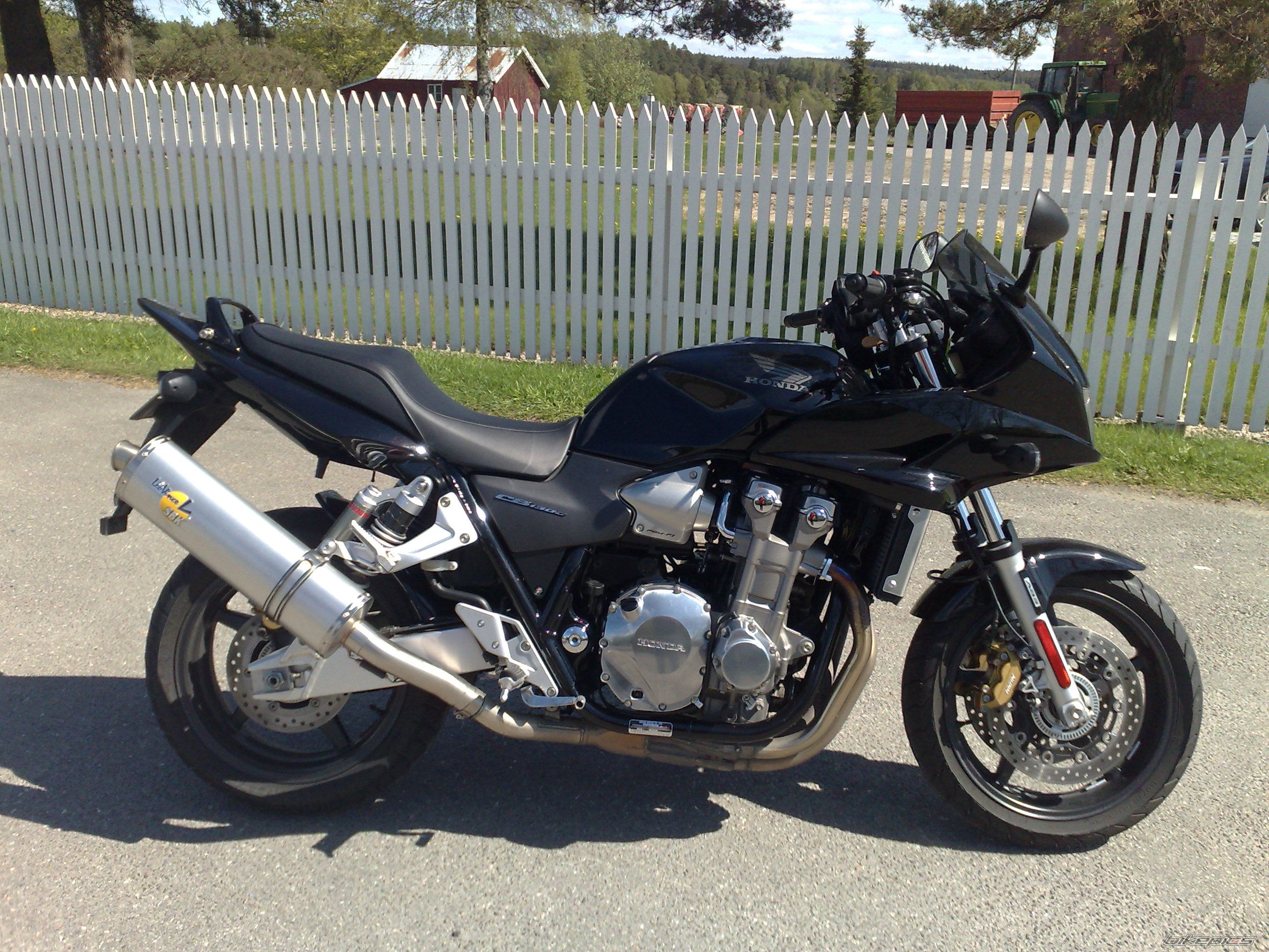 2005 HONDA CB1300 | Picture 1669545 motorcycle photo