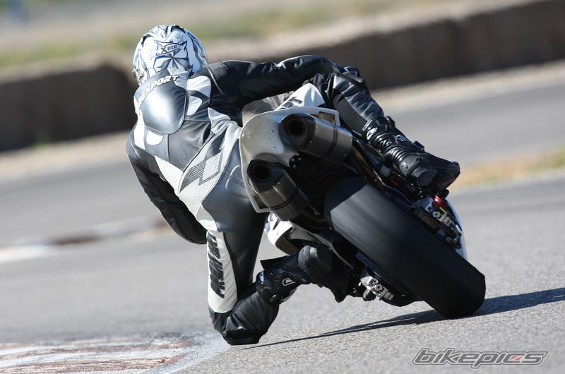 2009 YAMAHA YZF R1 | Picture 1673216 motorcycle photo