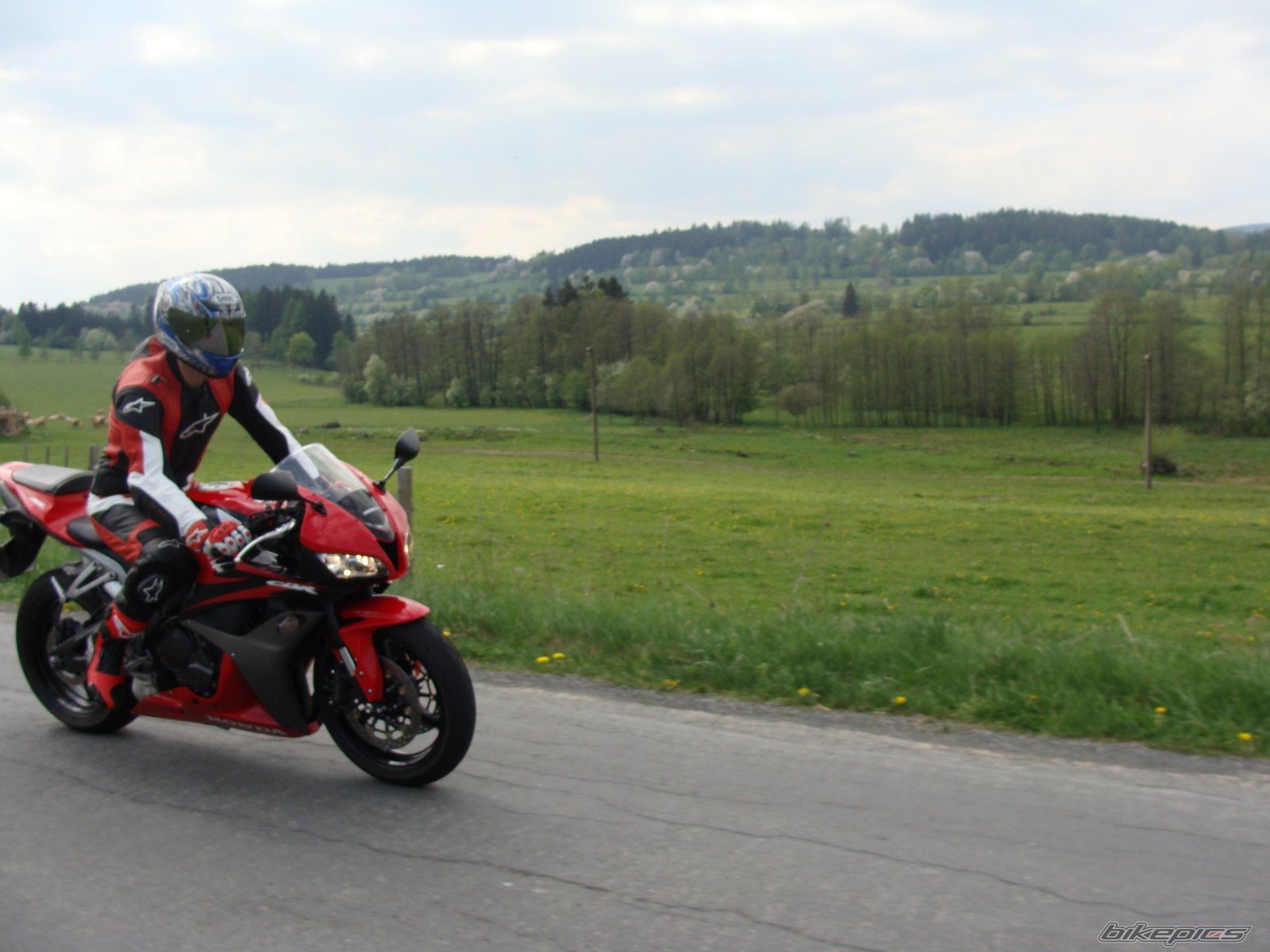 2008 HONDA CBR 600 RR | Picture 1675409 motorcycle photo