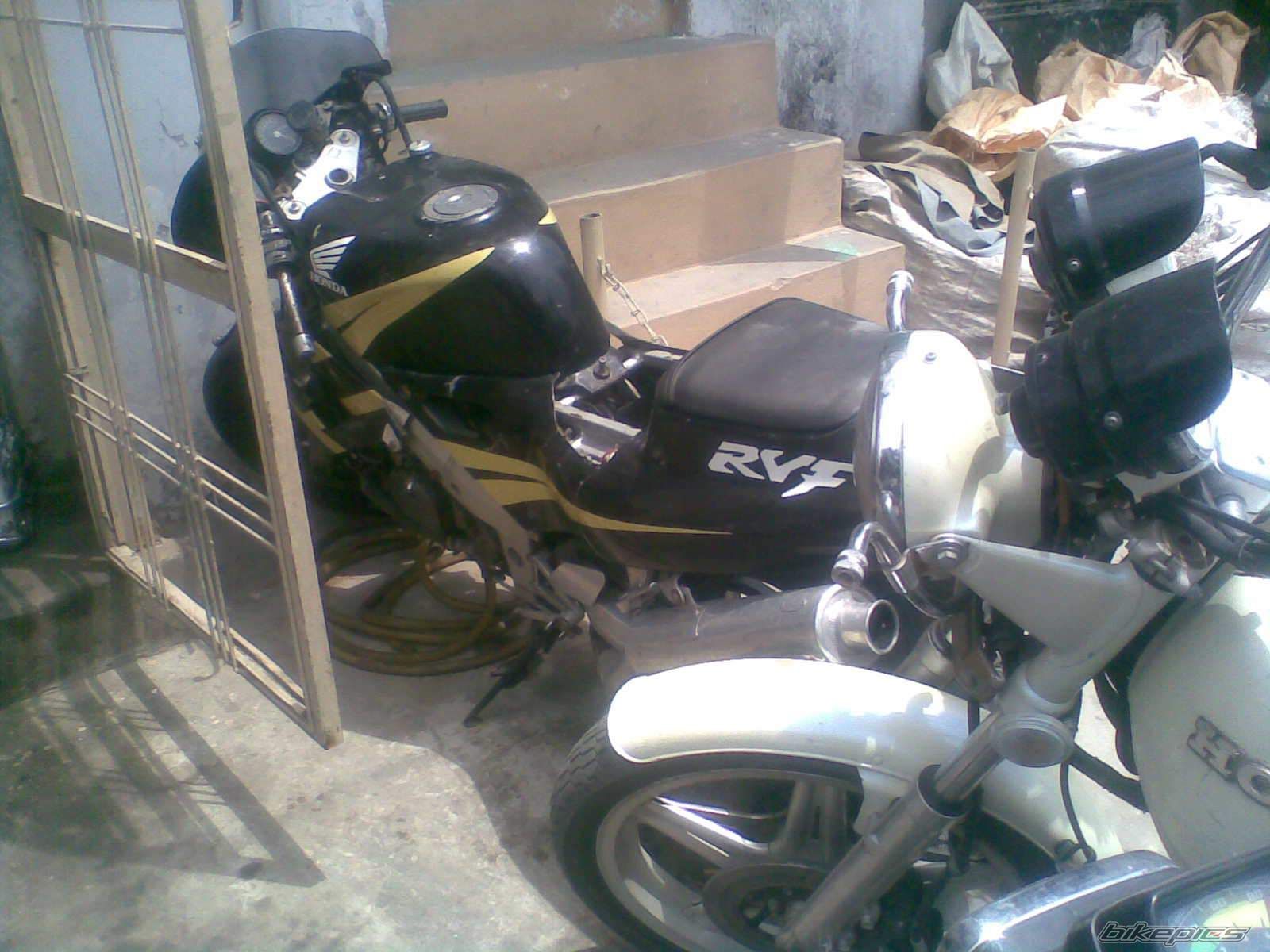 1990 HONDA RVF 400 | Picture 1675817 motorcycle photo