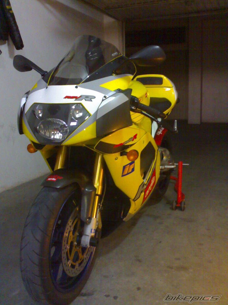 2001 APRILIA RSV 1000R MILLE | Picture 1675994 motorcycle photo