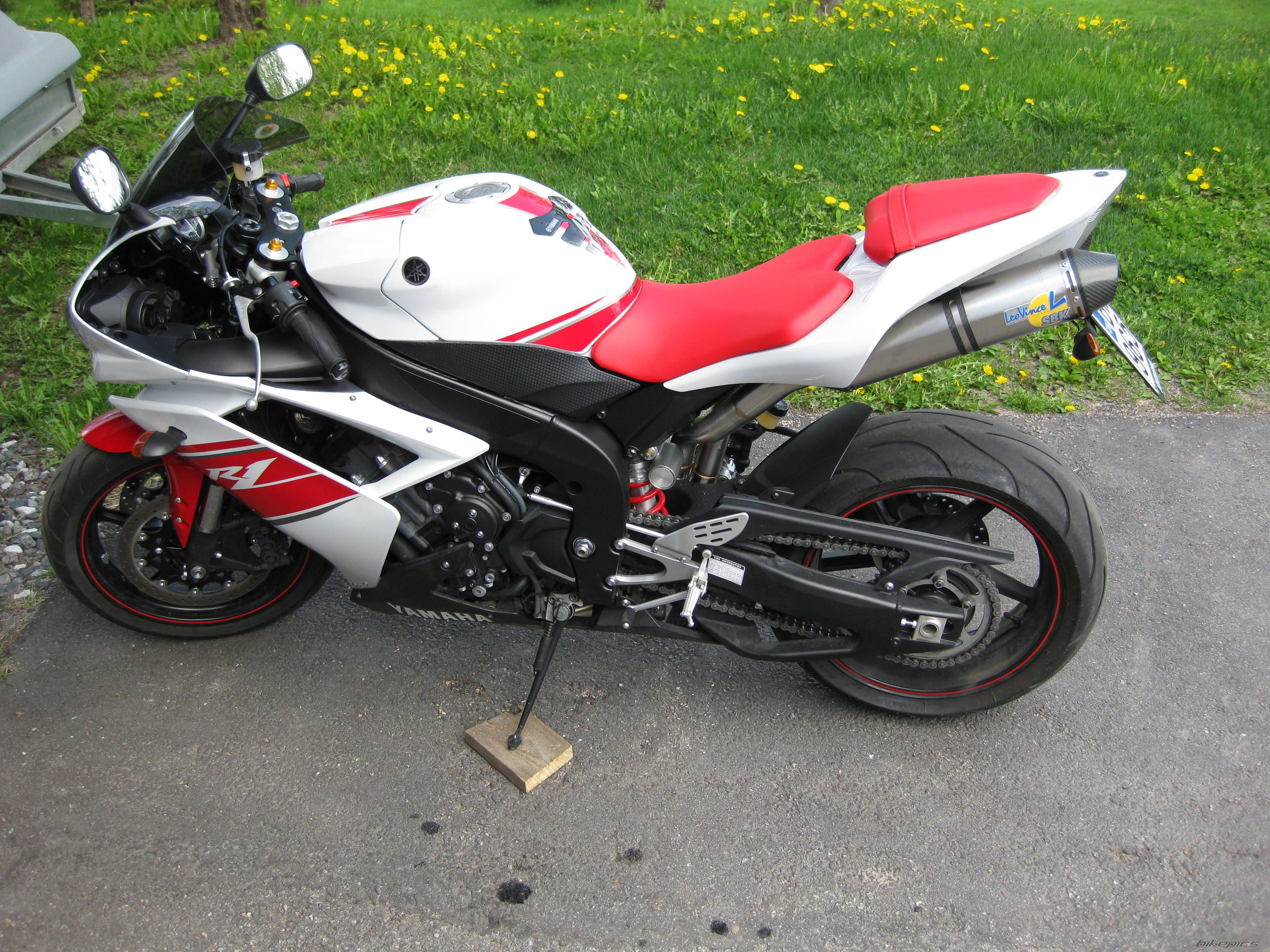 2008 YAMAHA YZF R1 | Picture 1678647 motorcycle photo