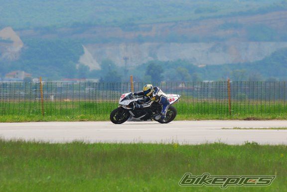 2005 YAMAHA YZF R1 | Picture 1679795 motorcycle photo