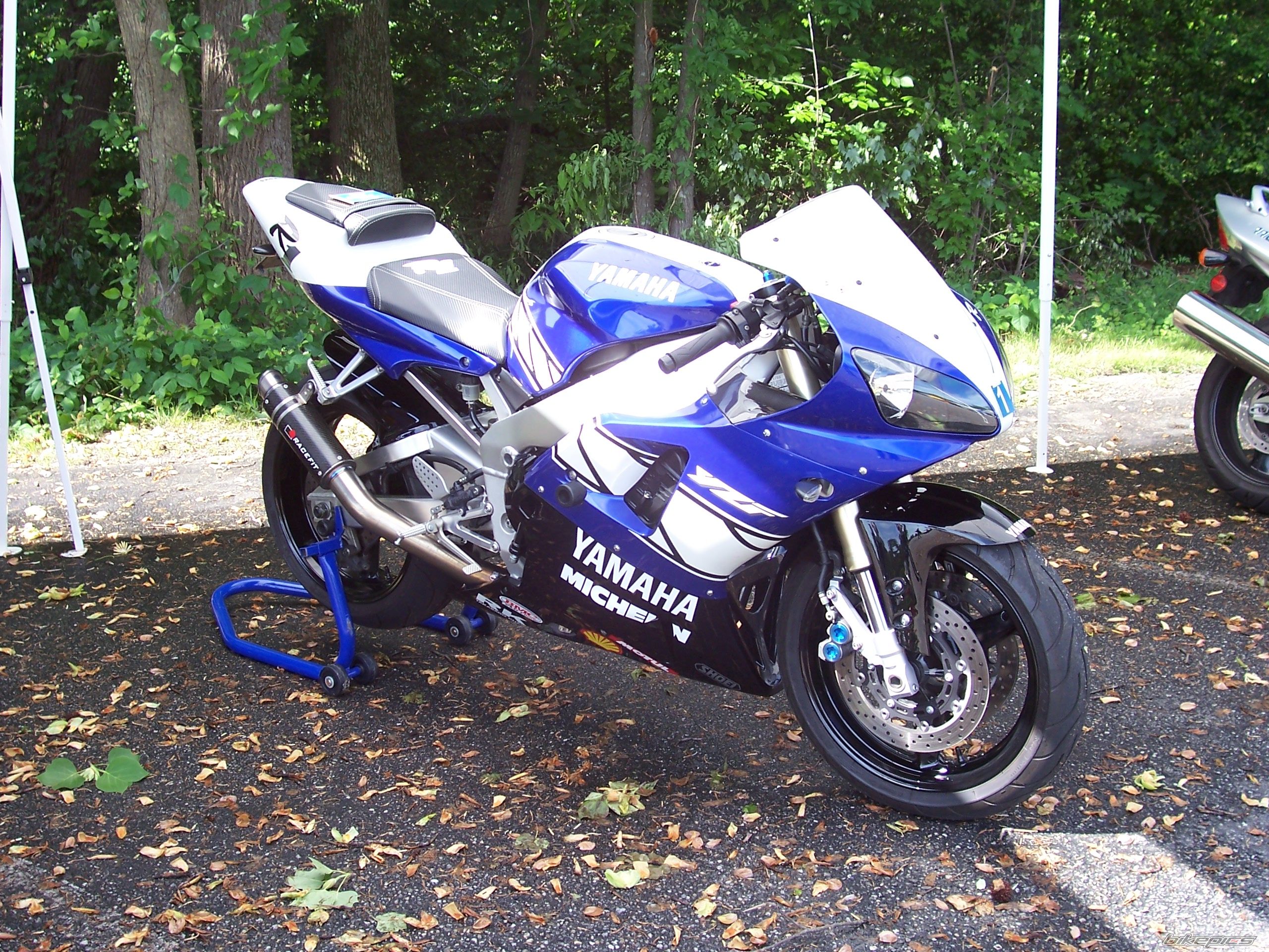 2001 YAMAHA YZF R1 | Picture 1680213 motorcycle photo