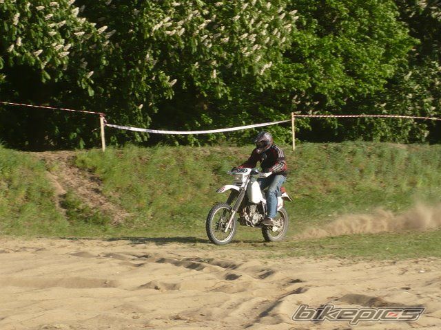 1994 HONDA XR 600 | Picture 1680747 motorcycle photo