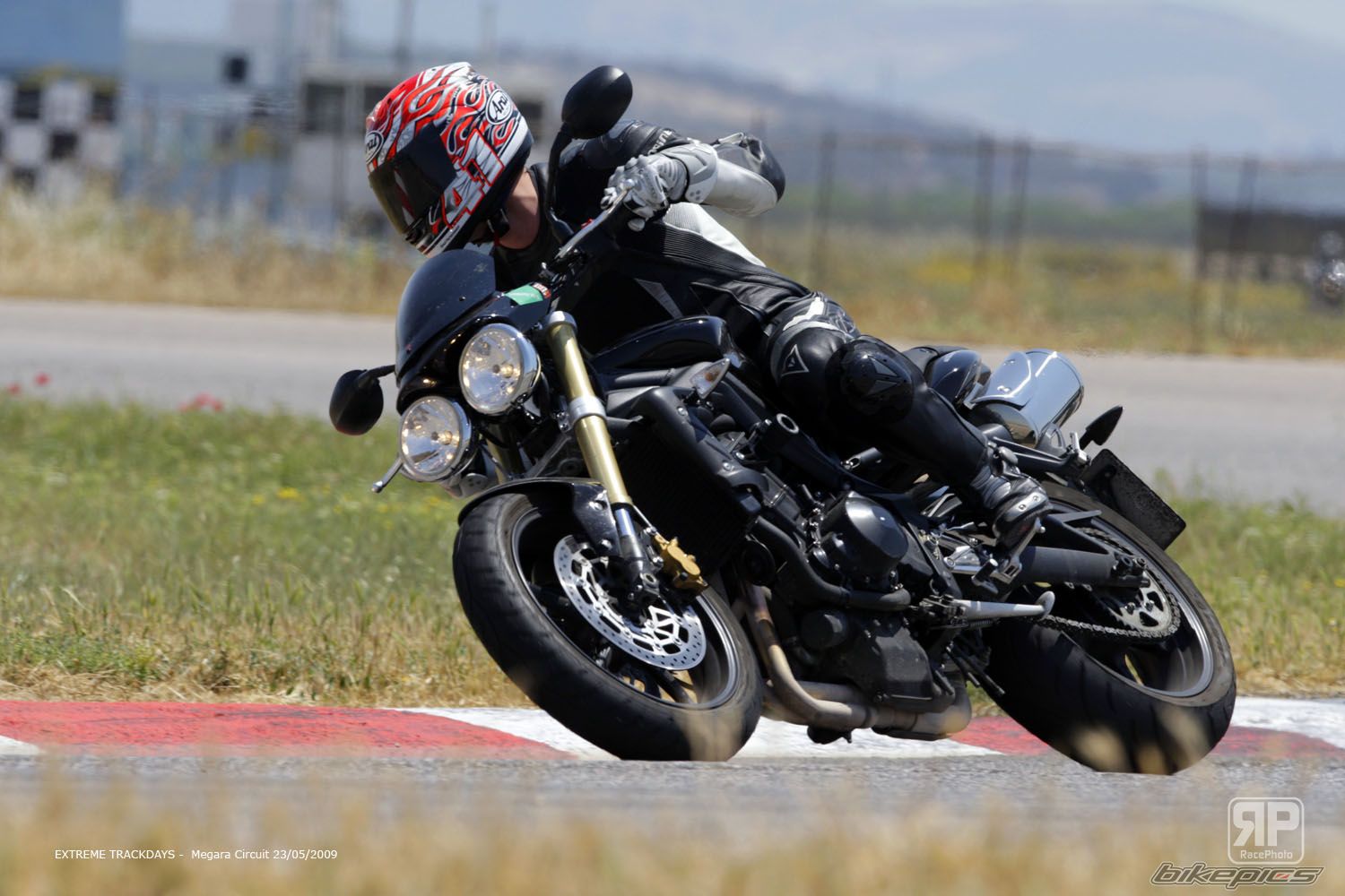 2009 TRIUMPH STREET TRIPLE | Picture 1680909 motorcycle photo