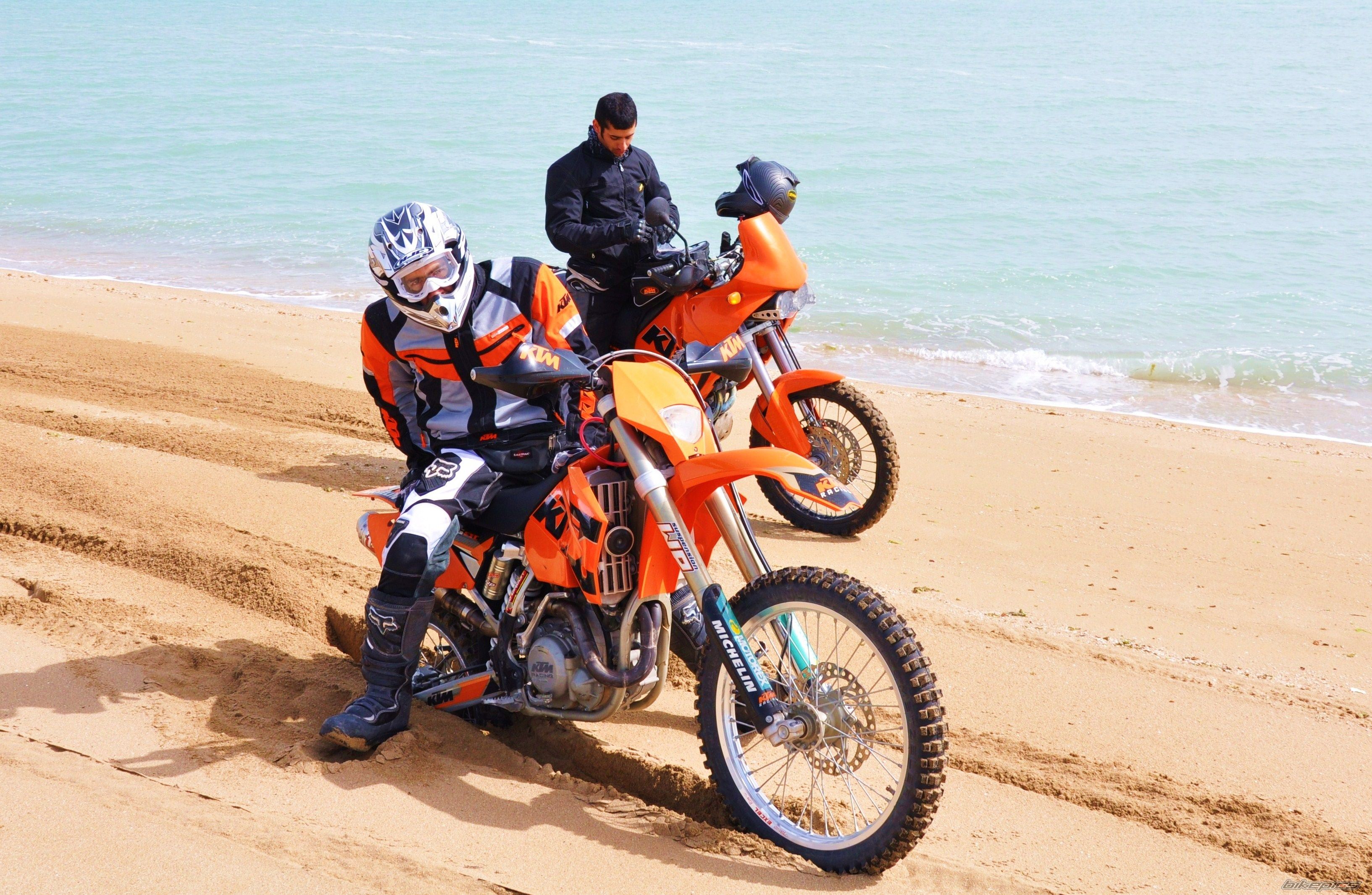 2010 KTM 640 ADVENTURE R | Picture 1681098 motorcycle photo