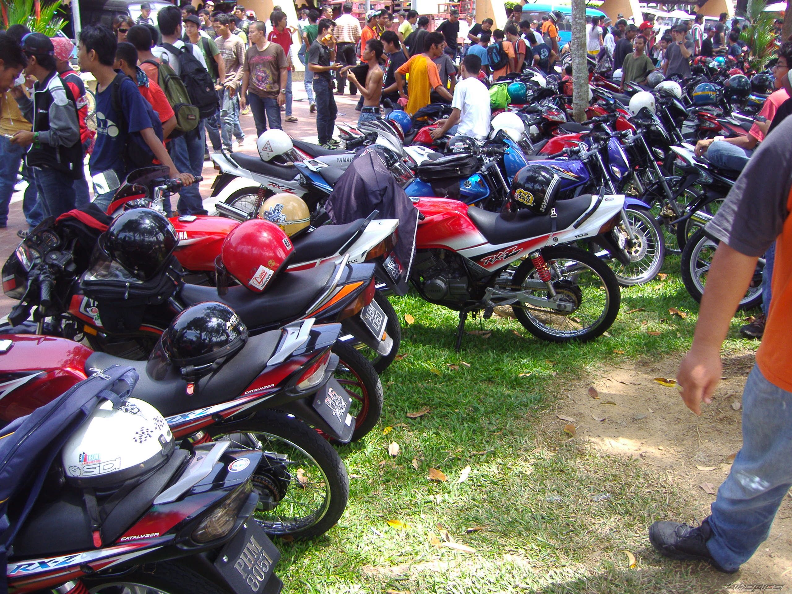 2010 YAMAHA RXZ 135 | Picture 1682008 motorcycle photo