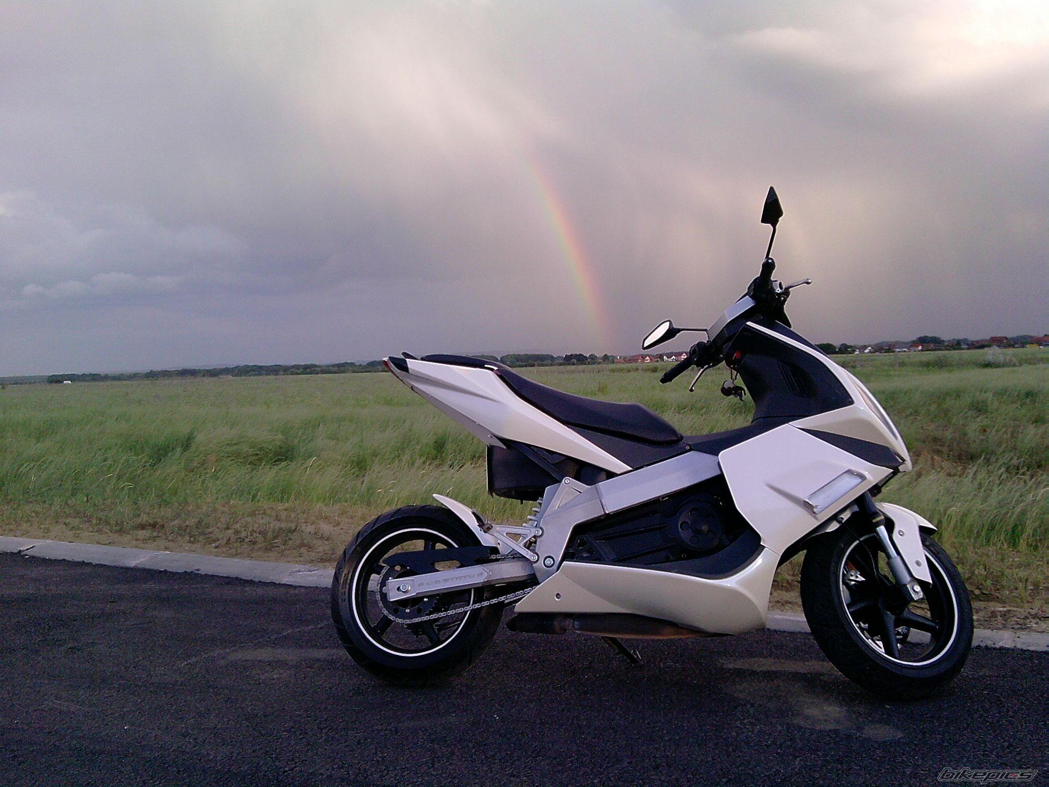 2009 DERBI GP1 | Picture 1682167 motorcycle photo